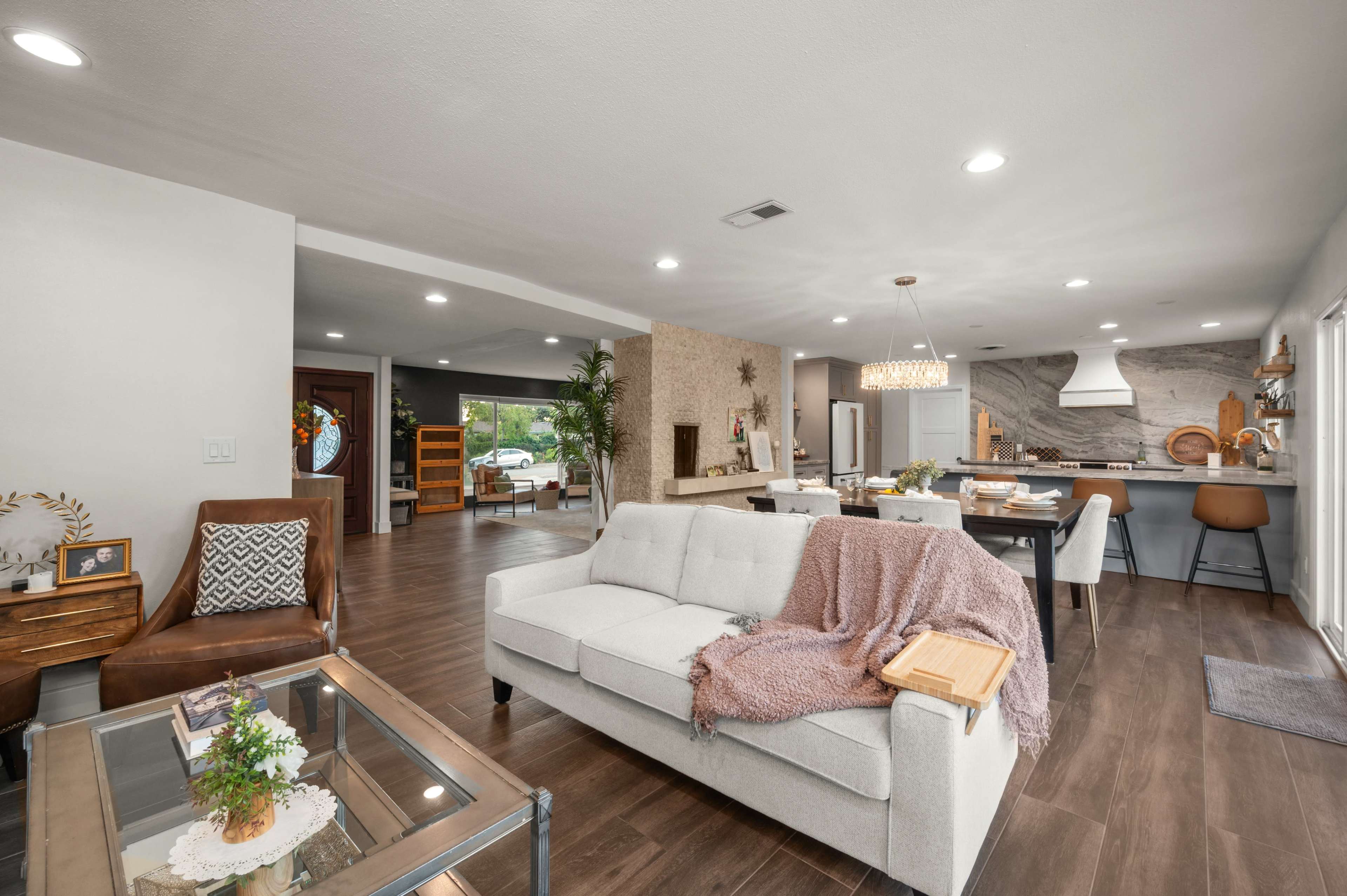 LUX- Modern Home -Open Spaces Image in Upland, Upland, CA