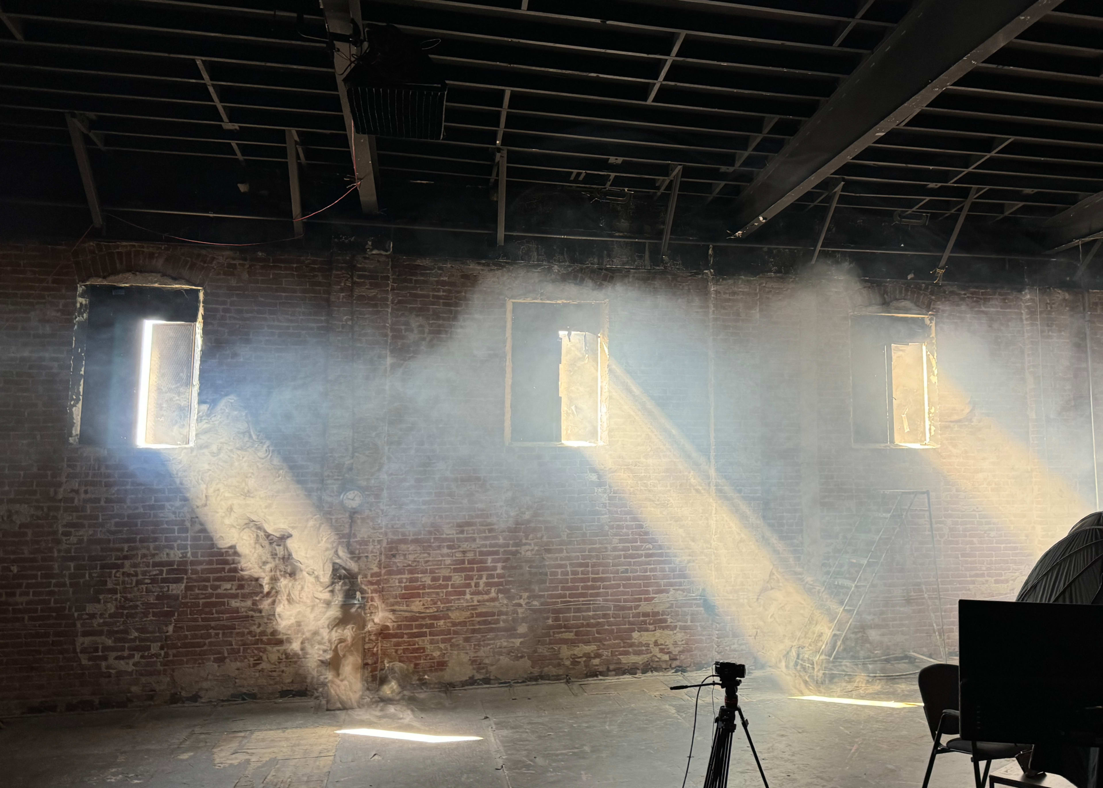 Light ray wear-house Image in Van Nuys, van nuys, CA