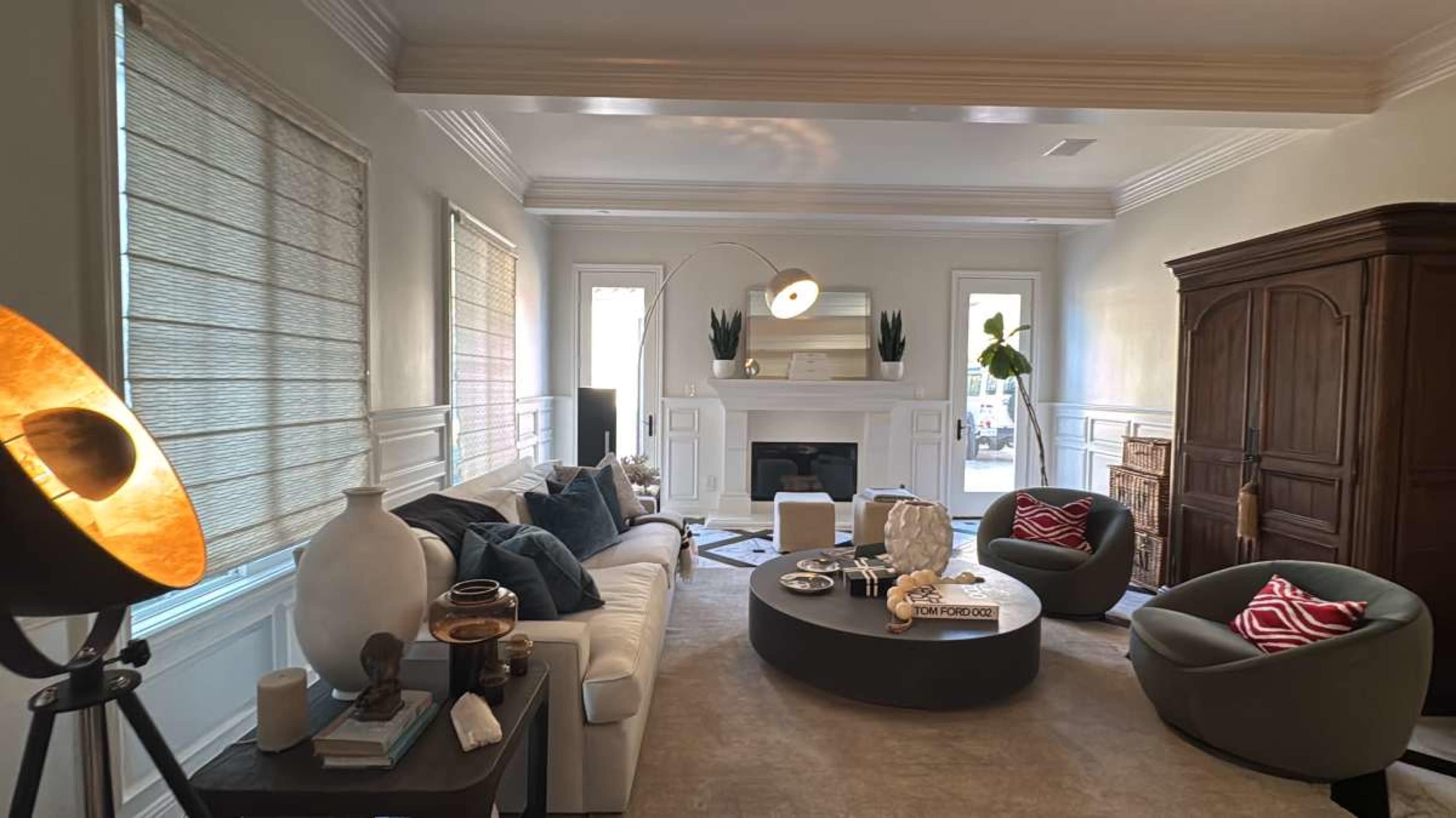 Chula Vista Manor : Courtyard, Pool and Mountain View Image in Rolling Hills Ranch, Chula Vista, CA