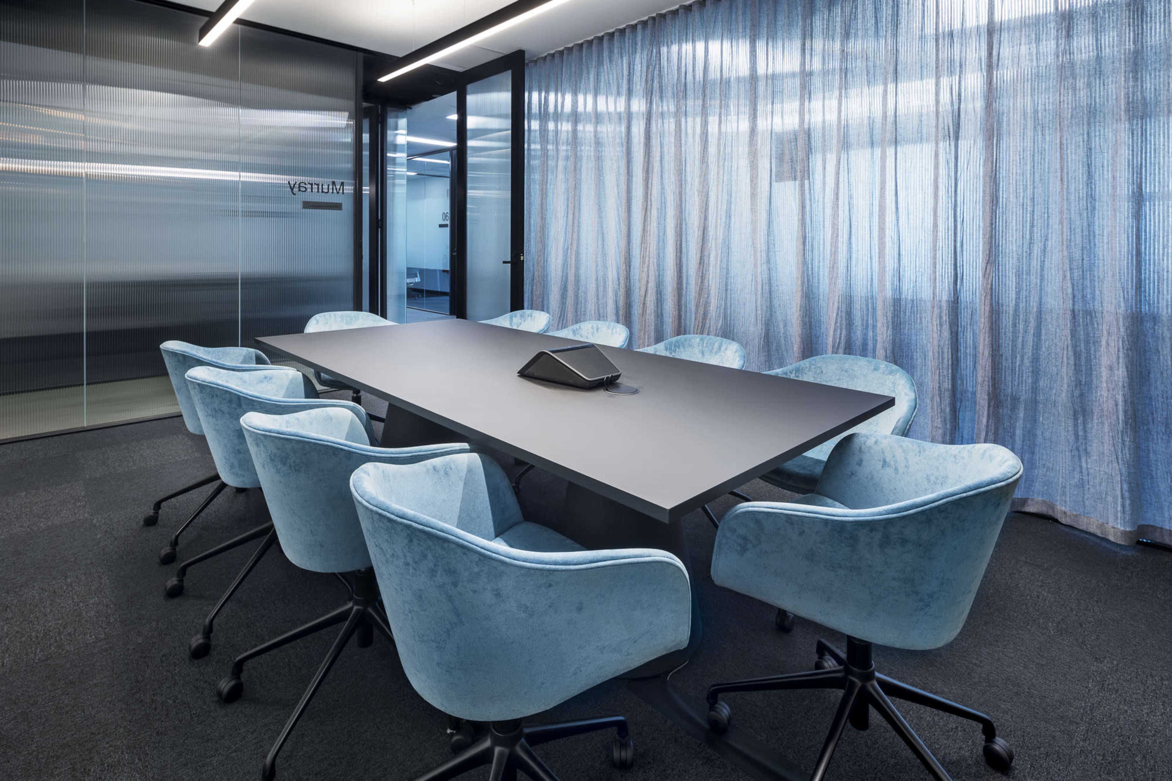 Murray | 10 Person Meeting Room in Melbourne CBD Image in Melbourne CBD, Melbourne, VIC