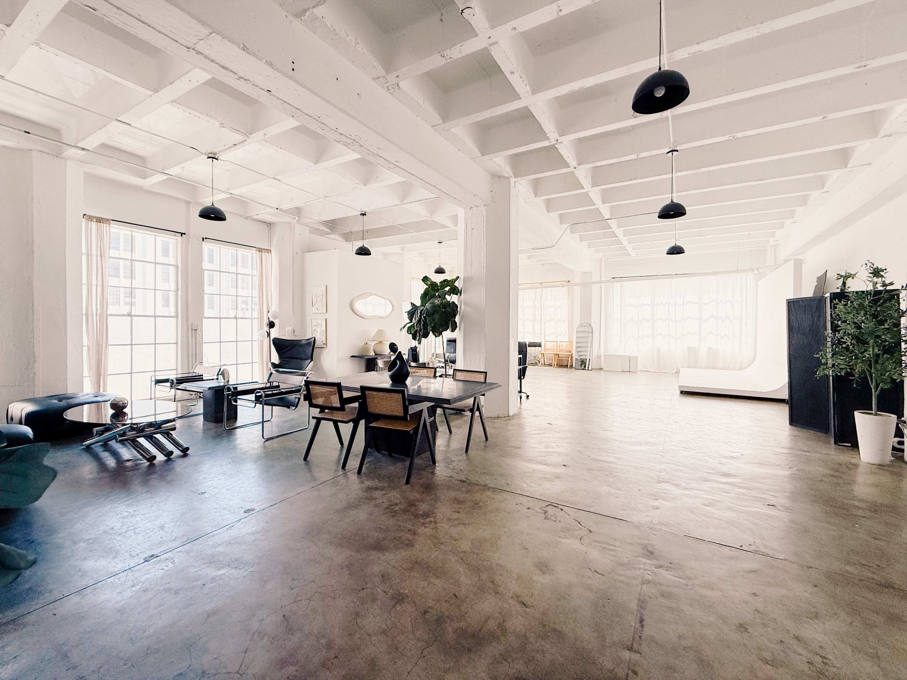 Spacious Natural Light Loft with Cyc Wall, Designer Furniture, Lighting Equipment and AC Image in Central LA, Los Angeles, CA