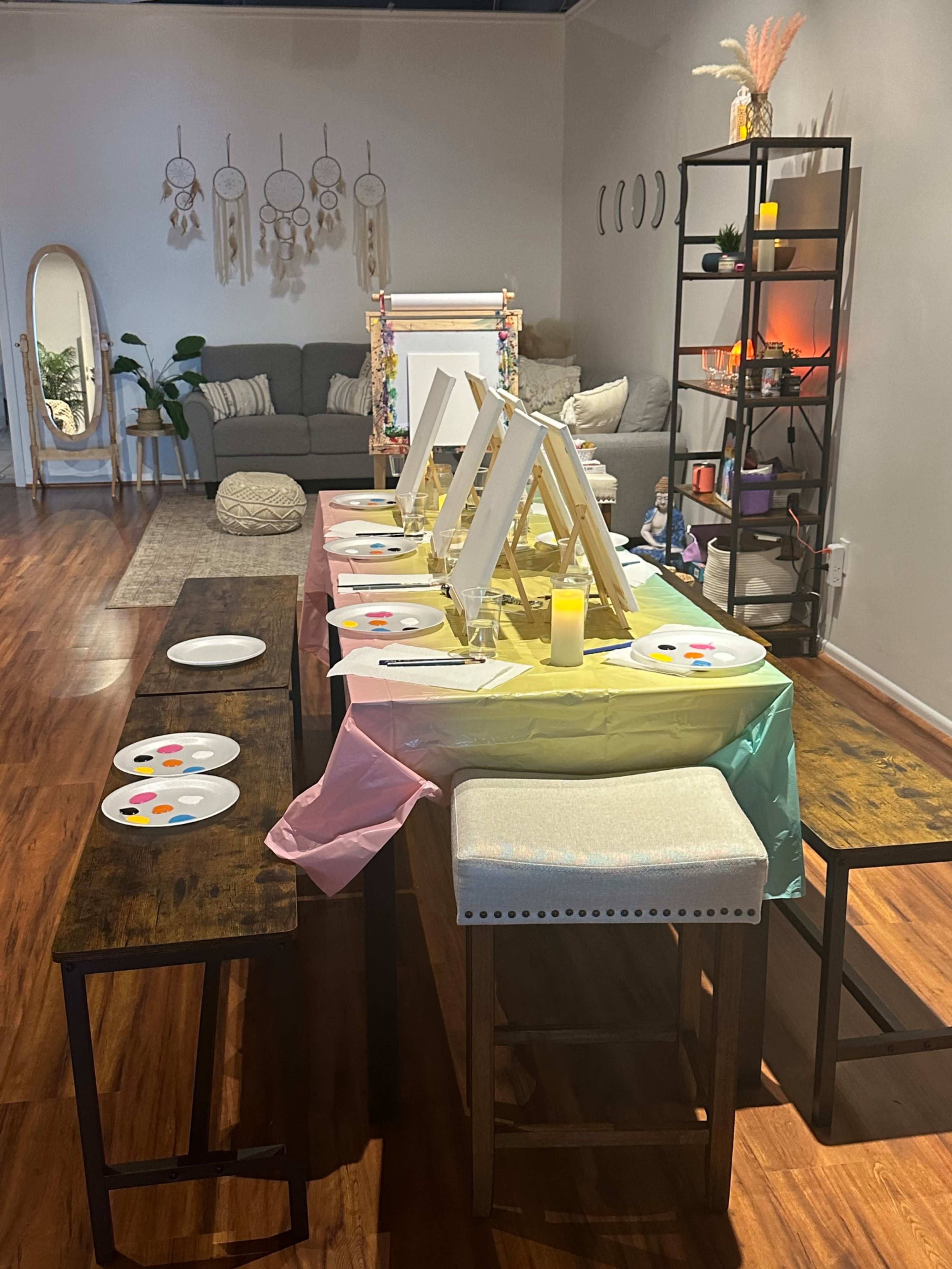Downtown Hollywood cozy art and meditation space Image in Parkside, Hollywood, FL