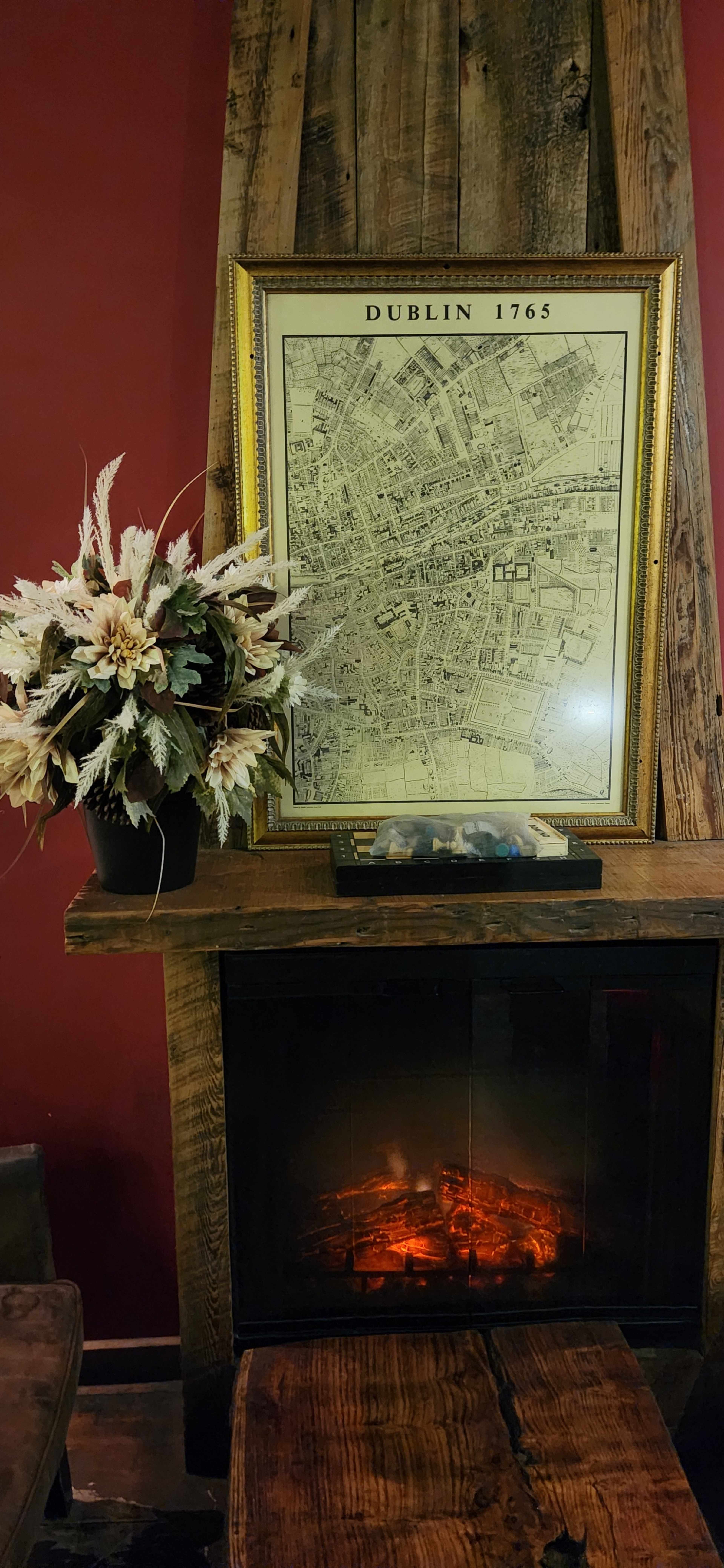 Midtown Coffee Shop- cozy intimate space perfectly situated Midtown Toronto. Ideal for small groups and parties.  Liquor license. Catering and staff can be provided. Bring your own AV or rent through us- we can assist in set up if needed. Image in Sherwood Park, Toronto, ON