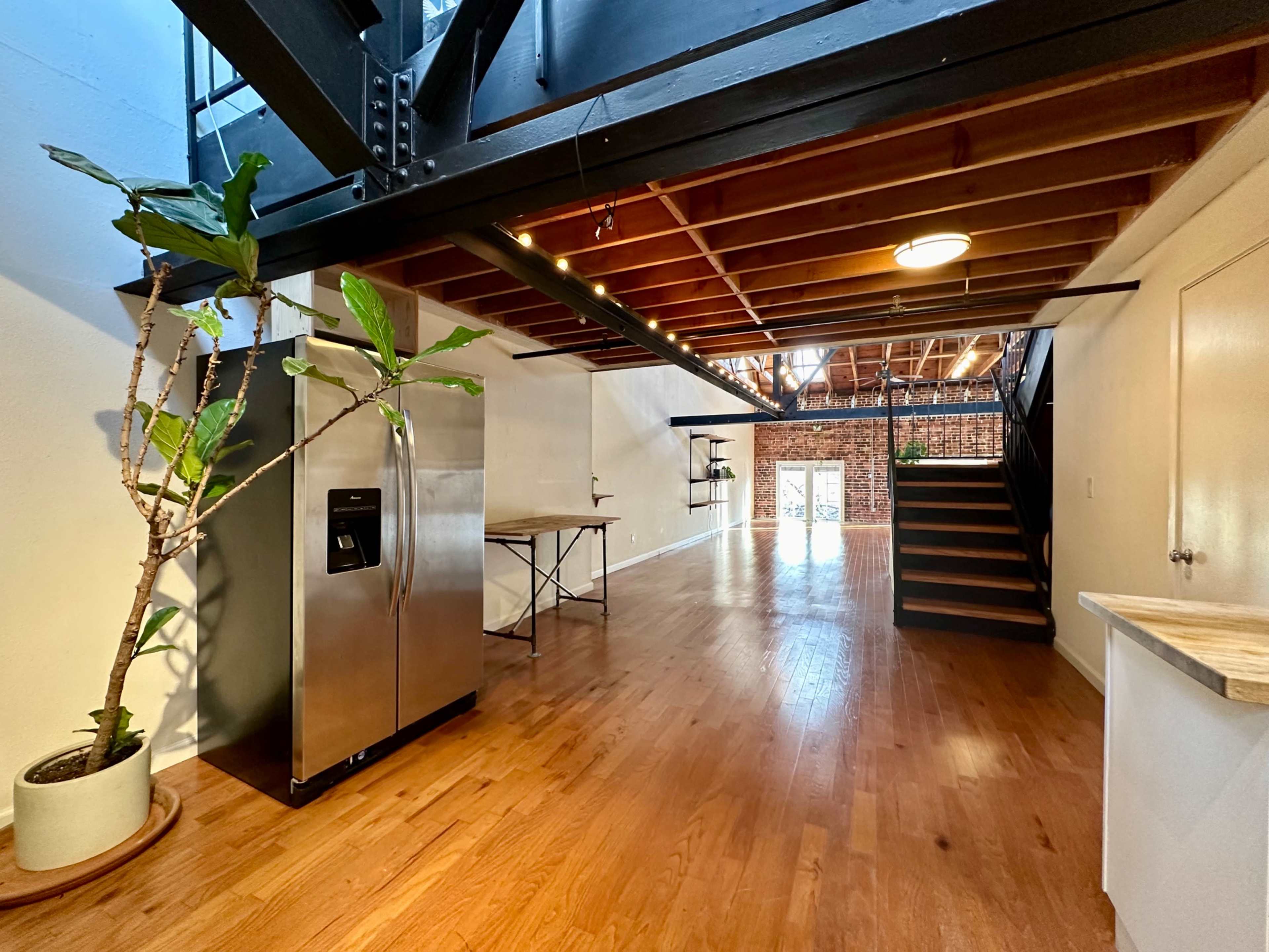 Big Unique & Urban Oakland Flex Loft/Studio Image in West Oakland, Oakland, CA
