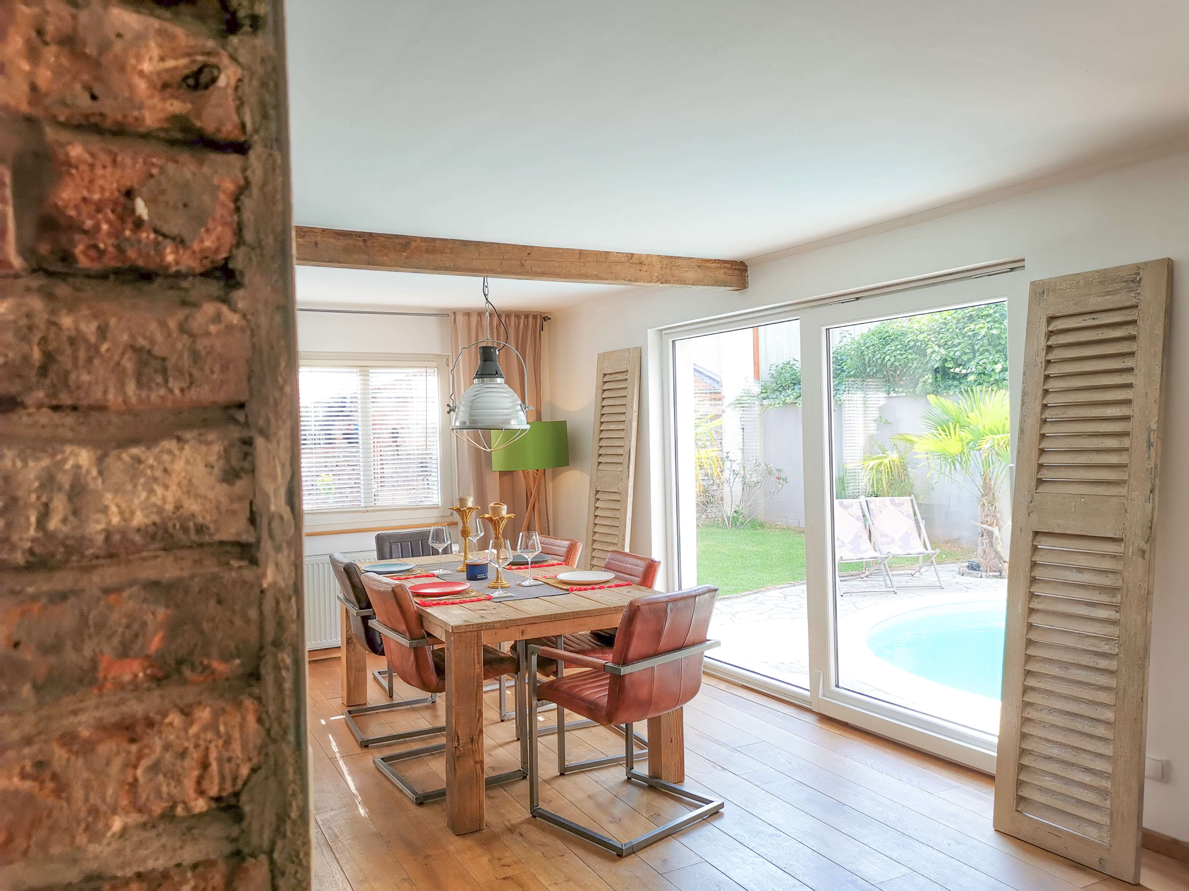 Mediteranes Landhaus mit Pool an den Poller Wiesen Image in Poll, Köln