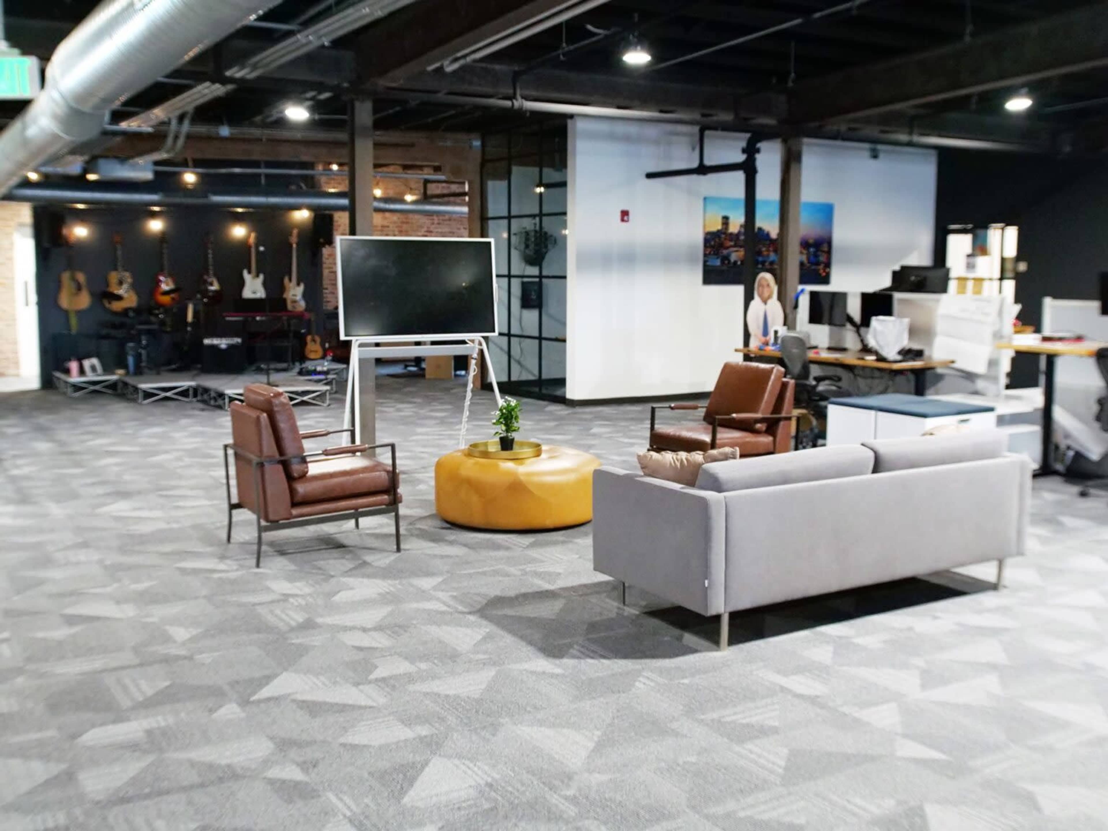 Newly-Renovated Office Space Packed with Amenities Image in Kresson, Baltimore, MD