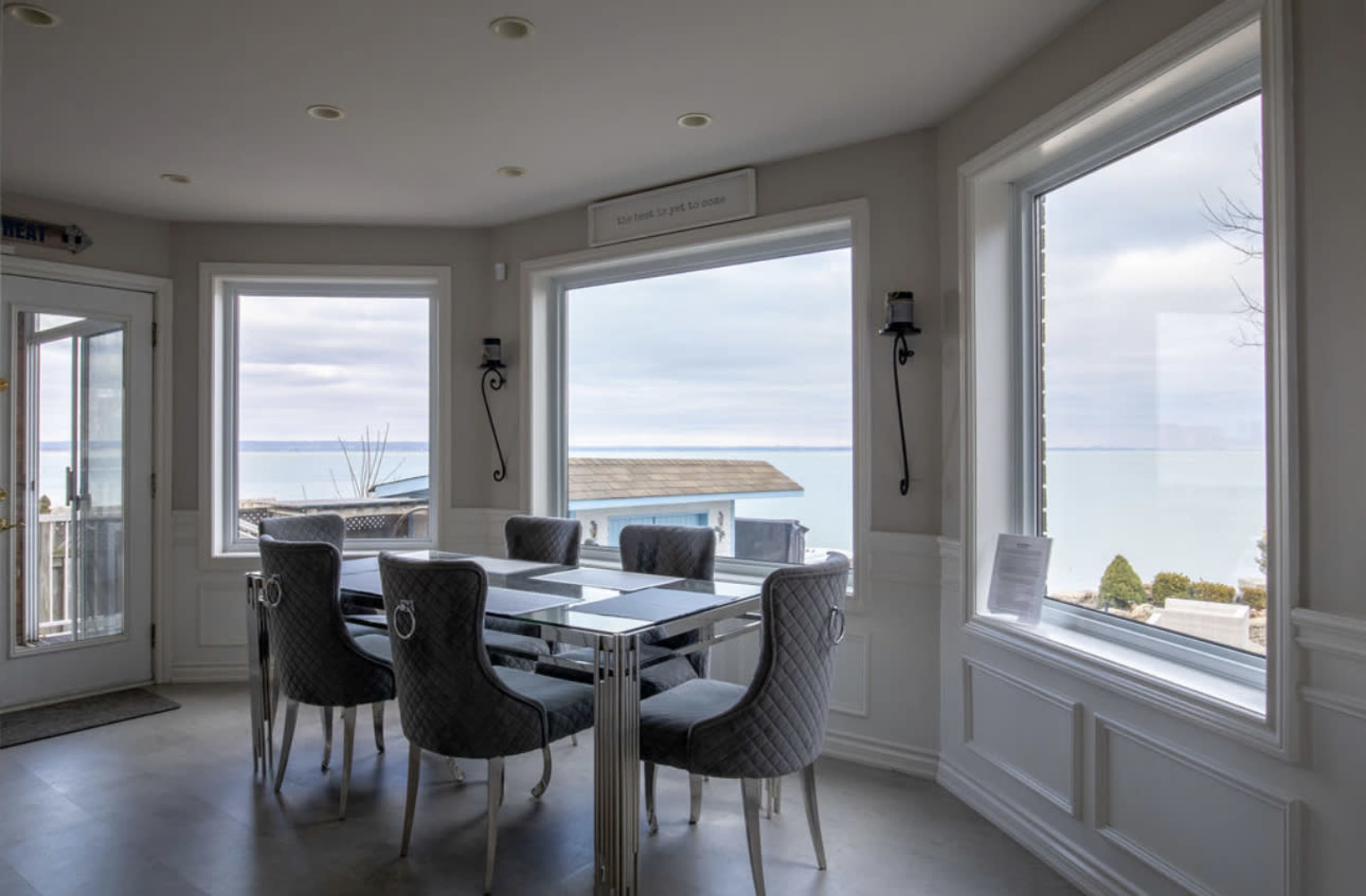 Lakefront House with 180 degree scenic views. Image in Stoney Creek, Stoney Creek, ON