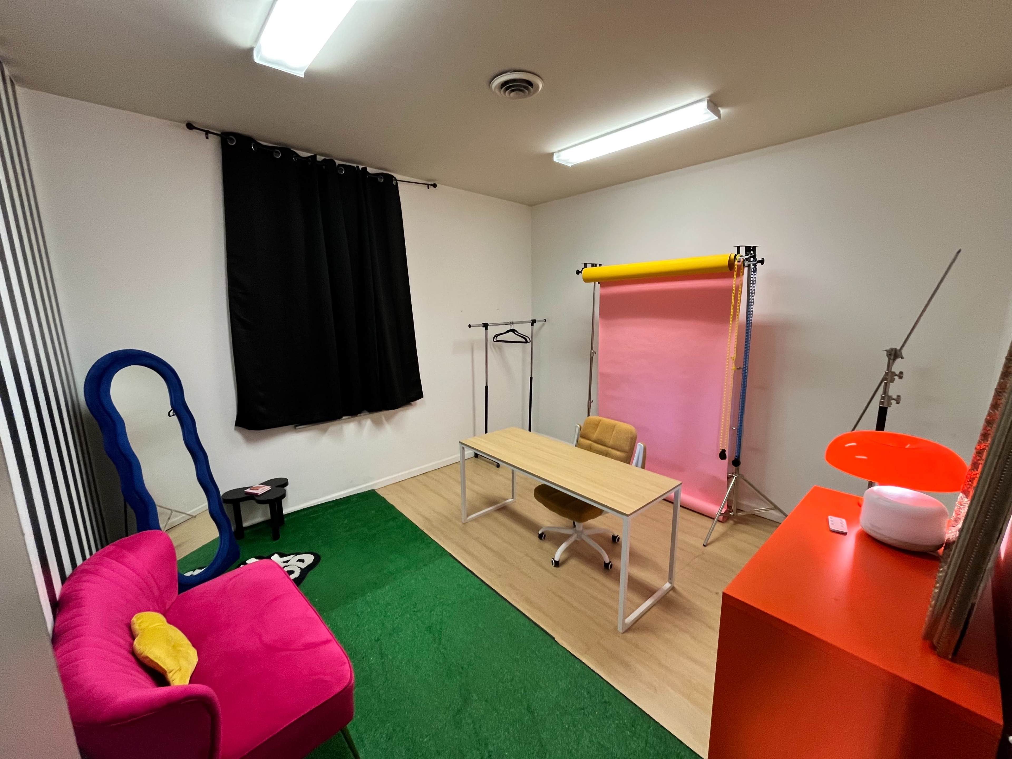 Colorful Downtown Content Studio Image in Pittsburgh, Atlanta, GA