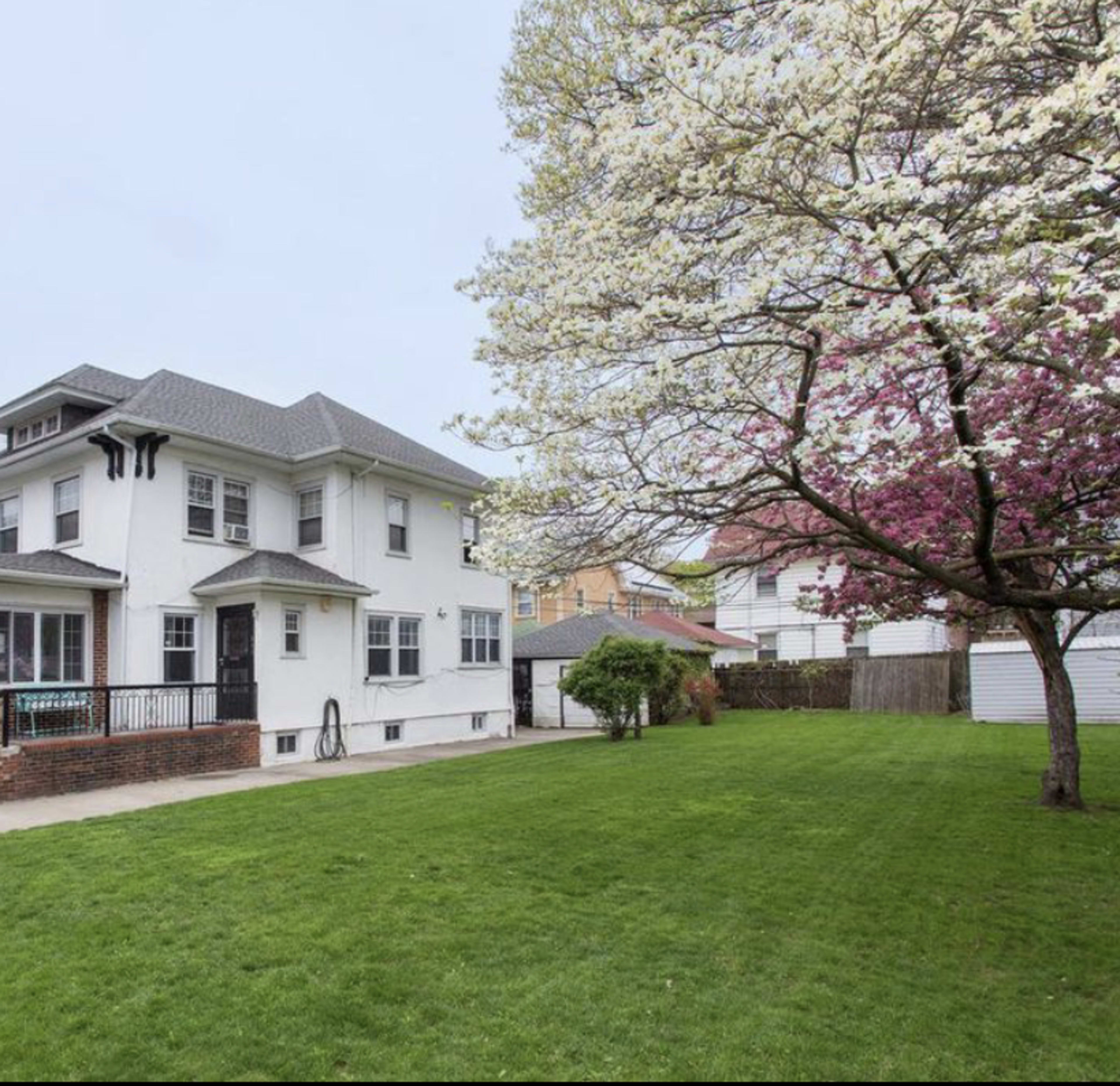 Huge park-like backyard available in bucolic Brooklyn for parties and other events. Image in Flatbush, Brooklyn, NY