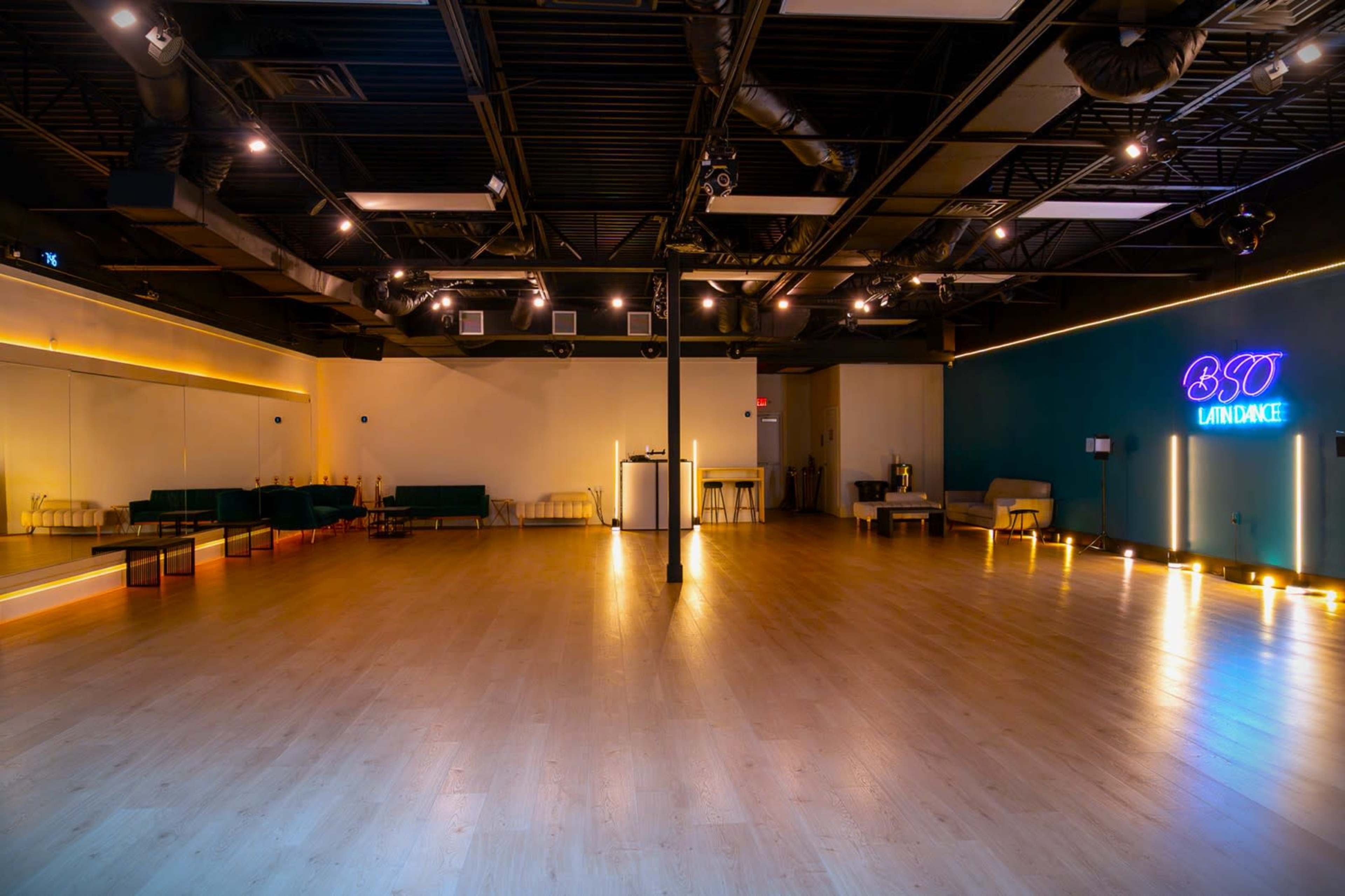 Infinitely Customizable Dance Studio & Event Venue w/ Full RGB + Pro DMX Party Lighting near Altamonte Springs Image in Fern Park, Fern Park, FL
