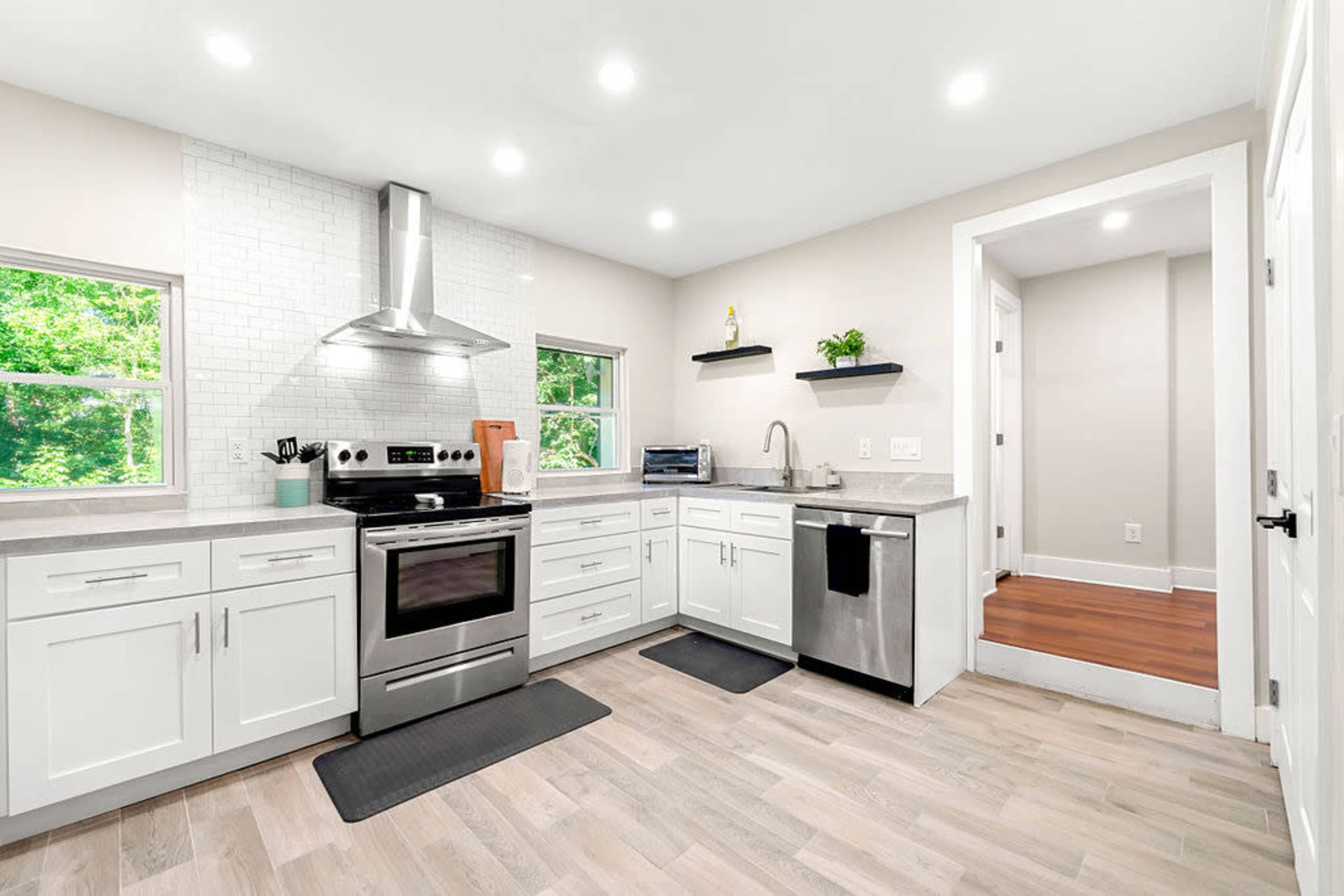 Chic and Cozy Hideway Image in Hunter Hills, Atlanta, GA