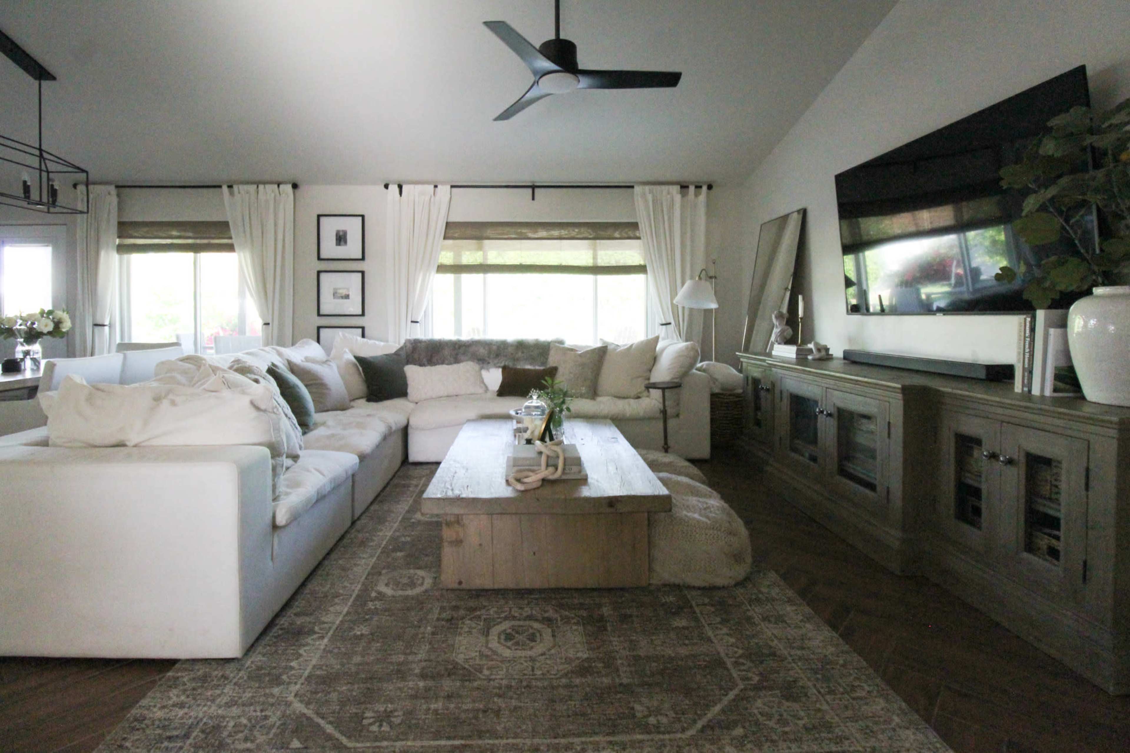 Elegant Open-Concept Home with High-End Traditional Interiors – Ideal for Cooking Shows, Photo Shoots, and Creative Projects Image in Mesa, MESA, AZ