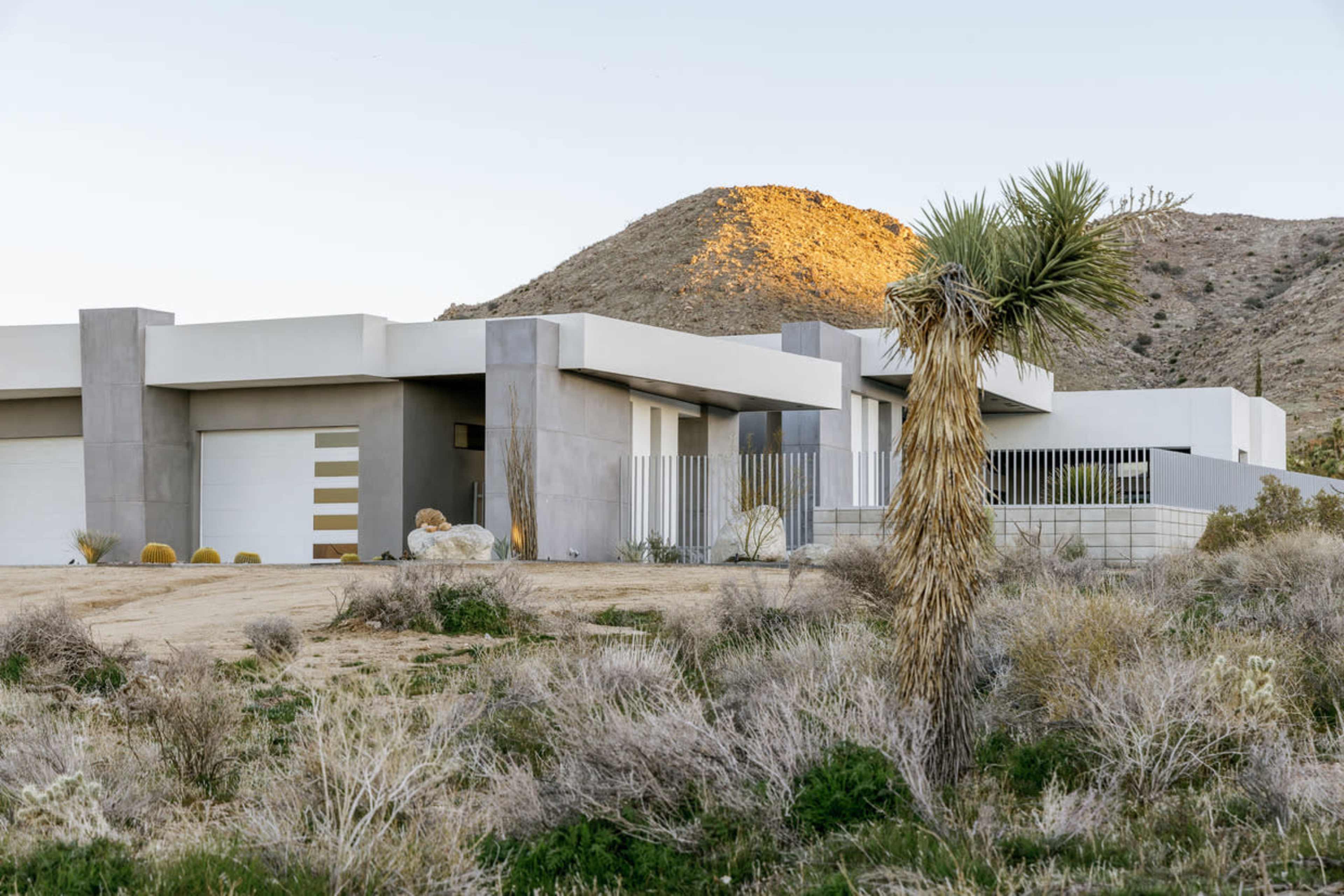 Vanguard by Fieldtrip | 5 Bd Private Luxury w Pool Image in Yucca Valley, Yucca Valley, CA