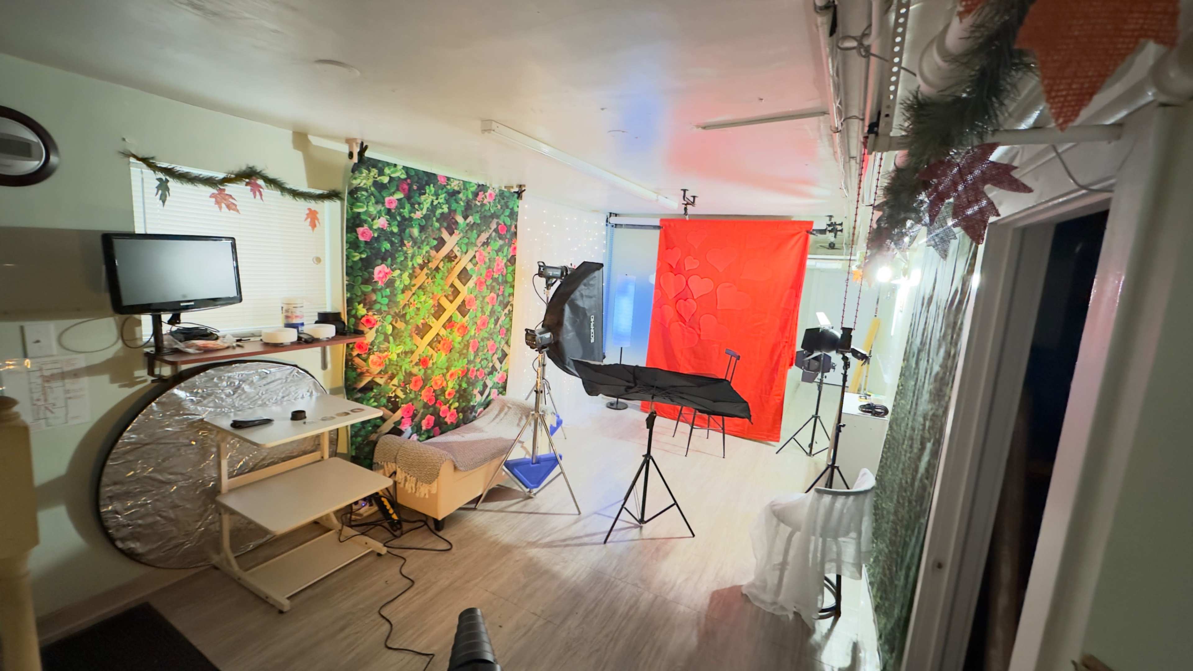 This studio is partially set up in the lower lever of a residence. It has access from street. The setup is integrated by four different spots with backdrops. is located in a well known, popular and friendly neighborhood, suburb, closest to Chicago. Image in Berwyn Township, Berwyn, IL