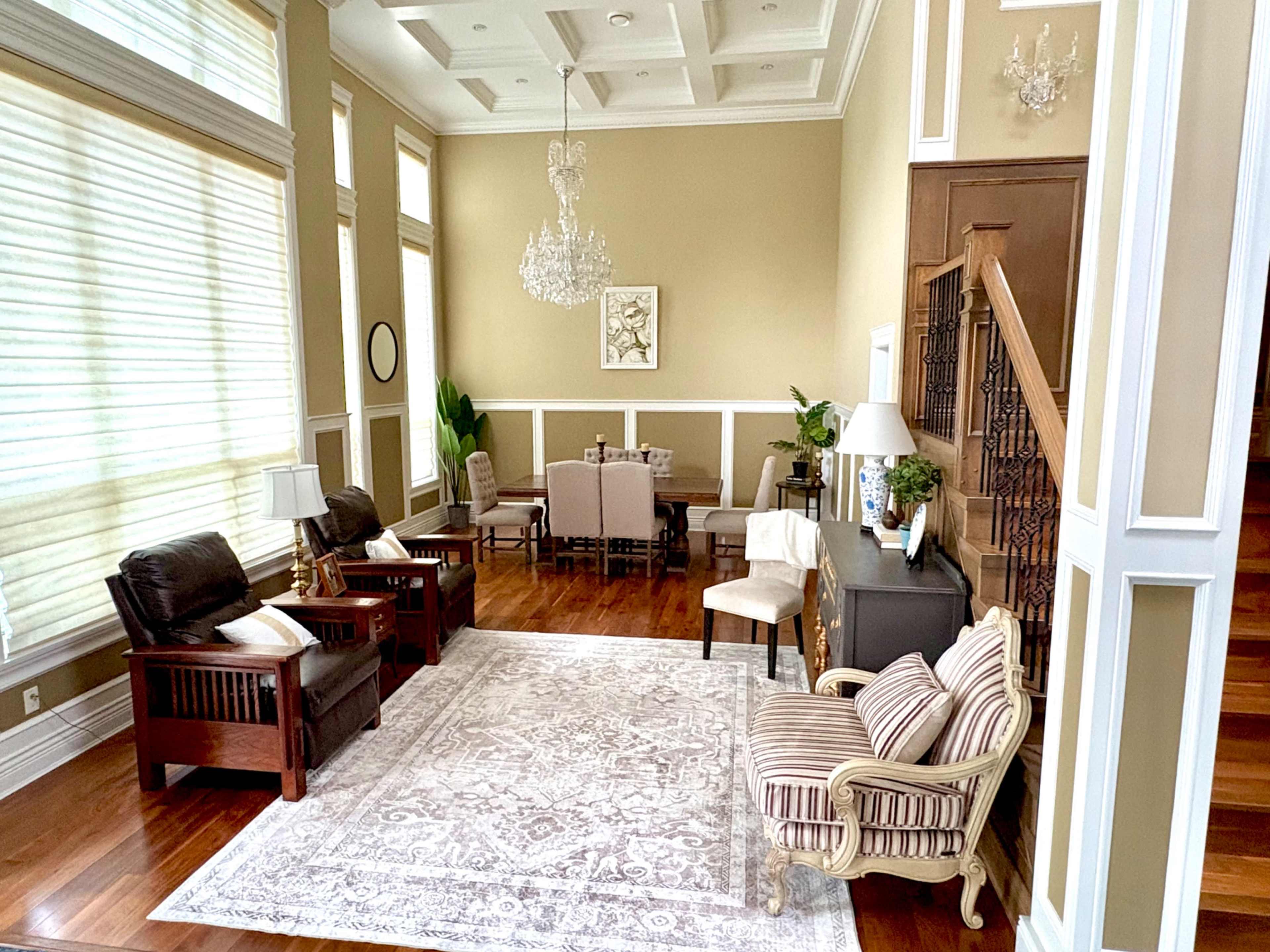 Grand Vancouver Stone Estate with Double-Height Foyer & Manicured Gardens Image in Richmond, Richmond, BC