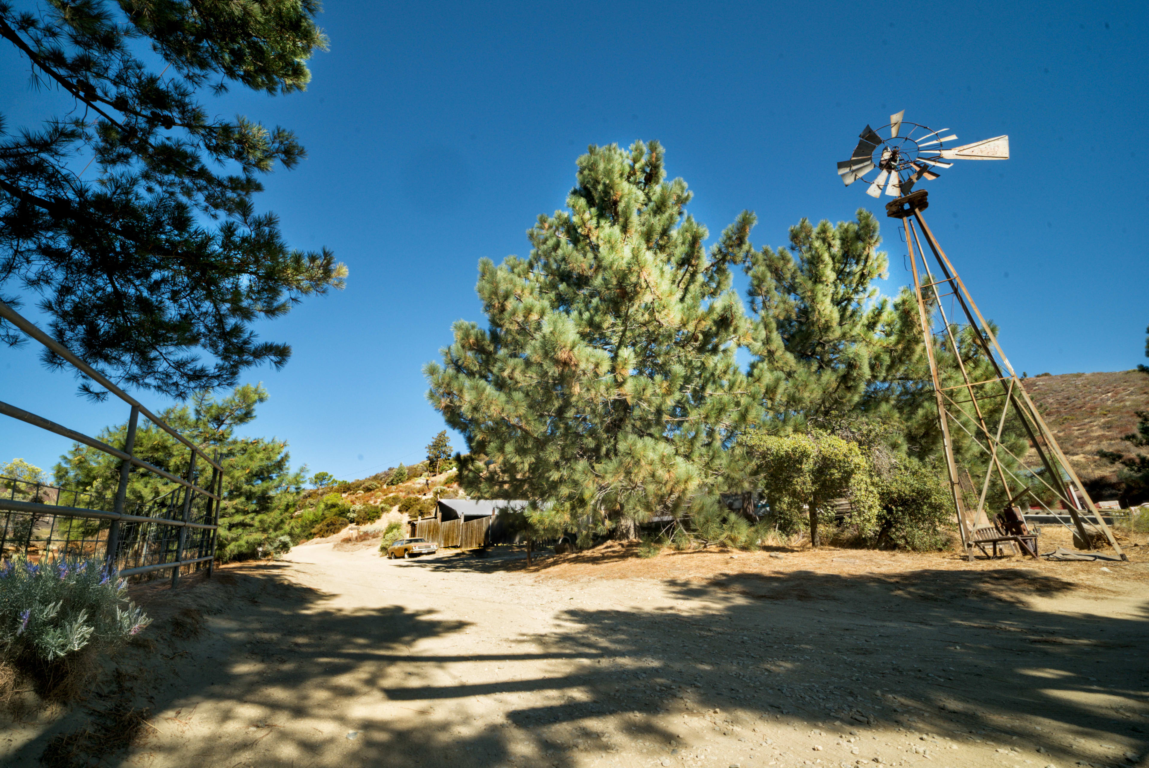 Private Desert Dirt Roads for Film Productions Image in Leona Valley, Leona Valley, CA