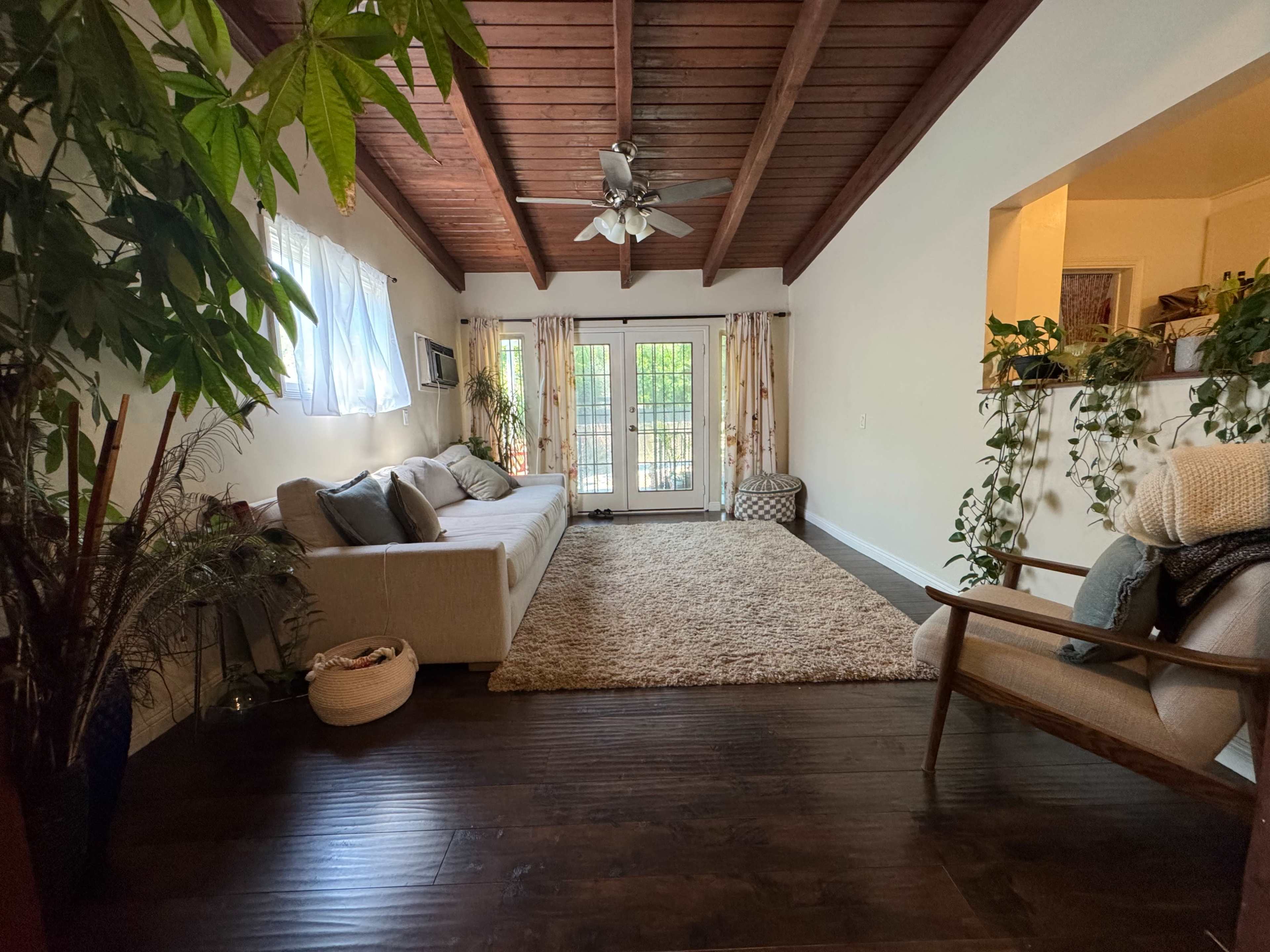 Charming 1940s Duplex Apartment Building Image in Studio City, North Hollywood, CA