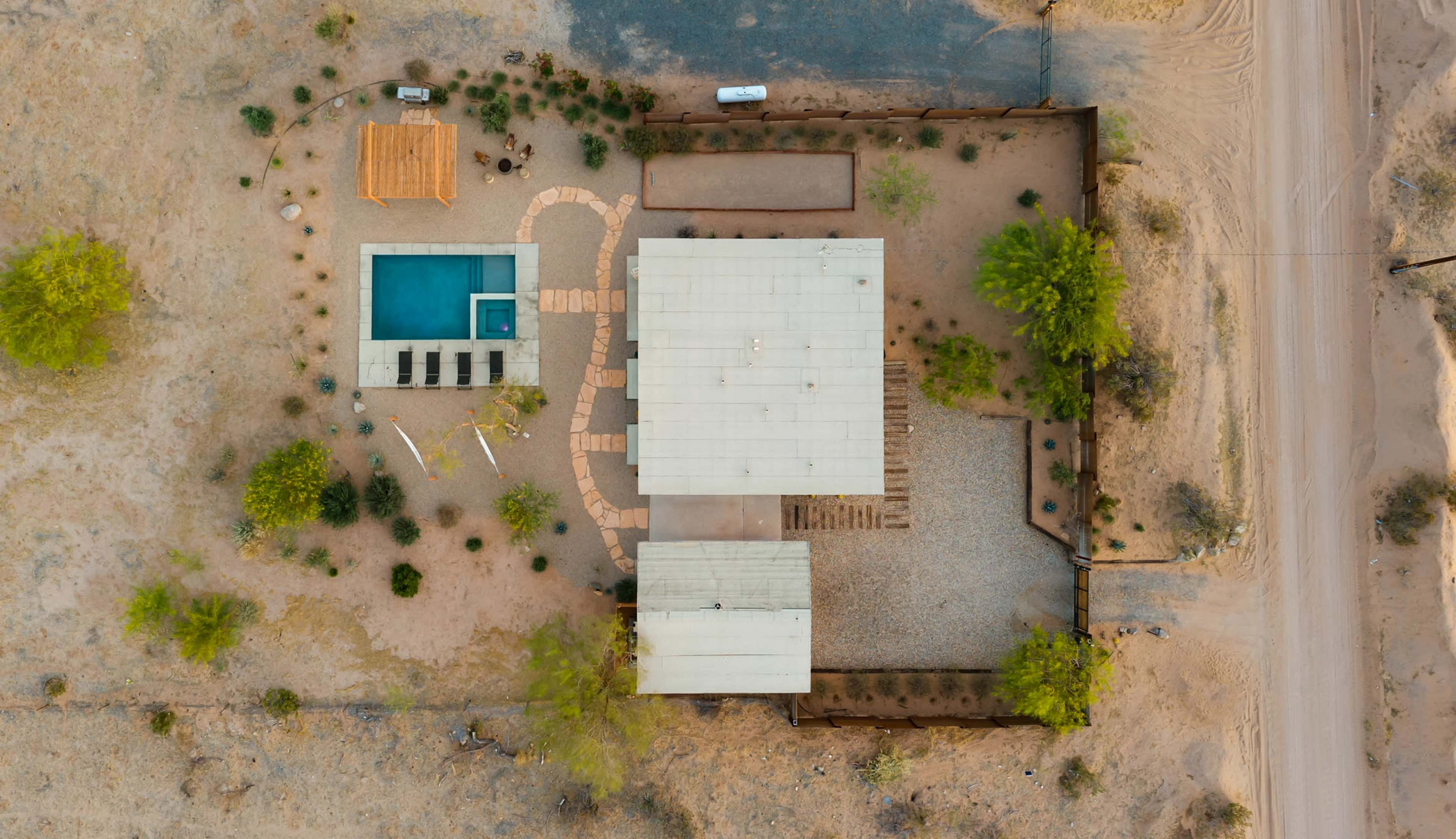 Casa Bella – A private, fully fenced retreat with stunning views and ample space. Image in , Landers, CA