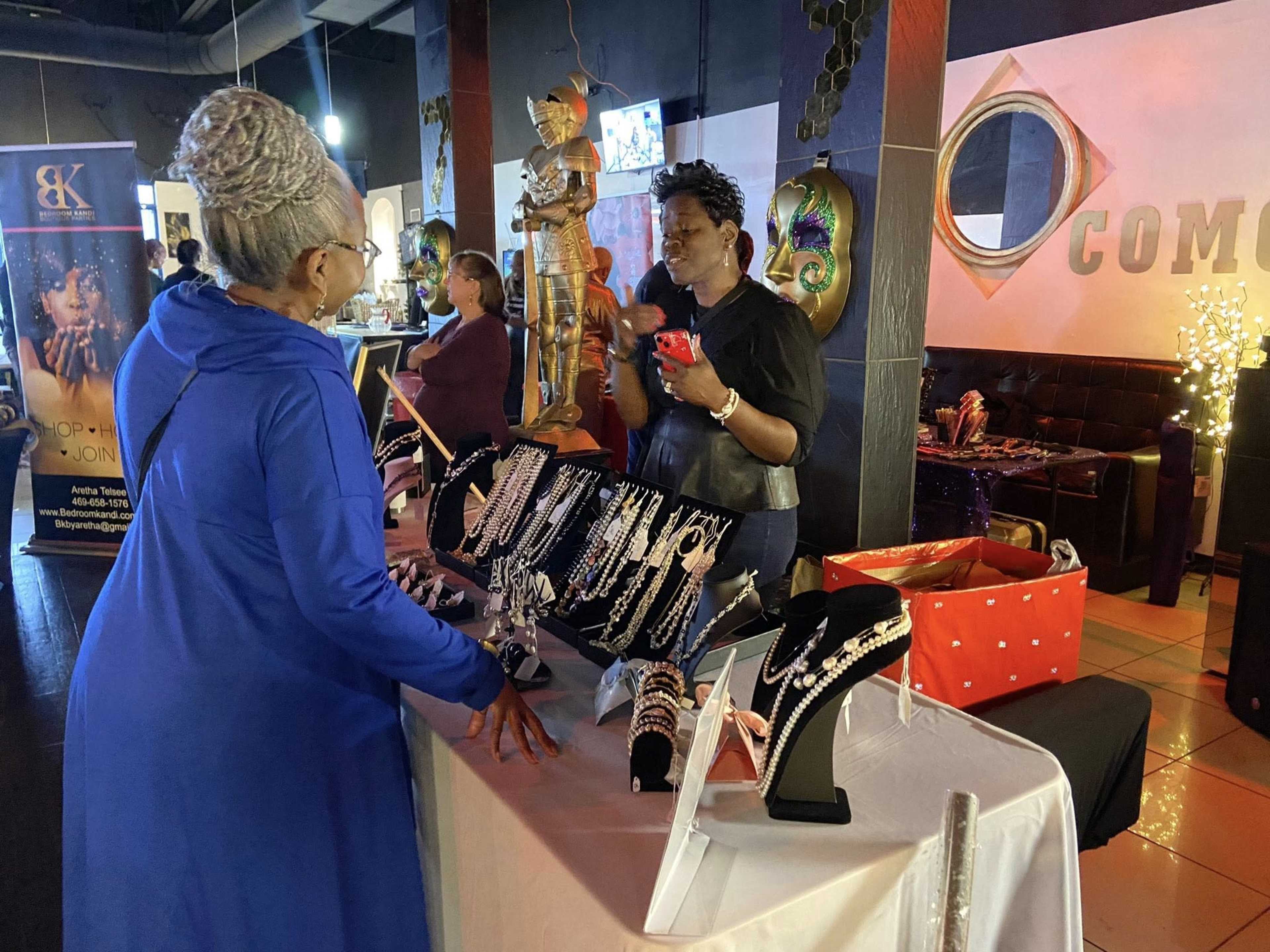 GoldBar @ 79 Image in East Arlington, Arlington, TX