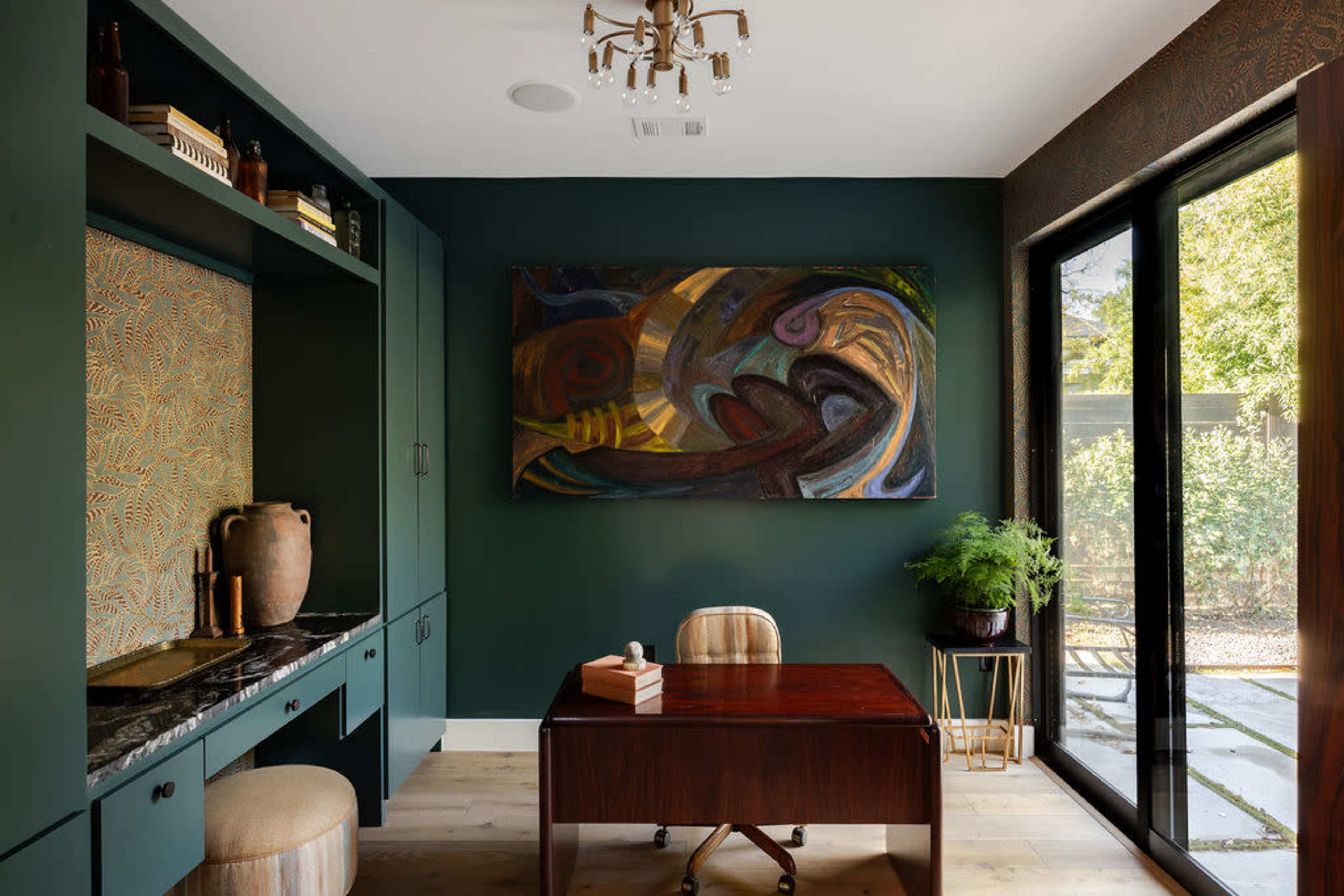 Spacious Modern Home with Generous Natural Light Image in Bouldin Creek, Austin, TX