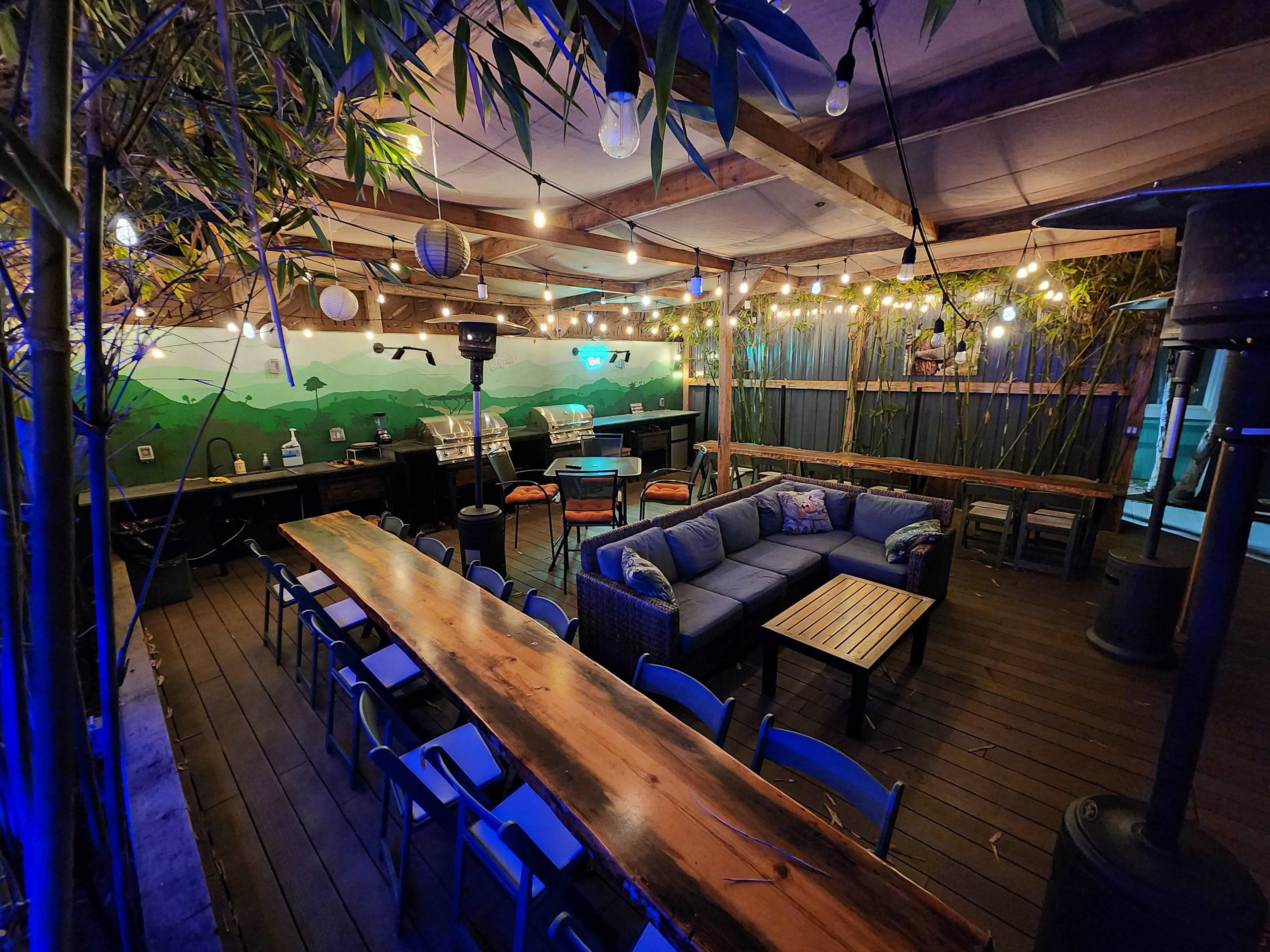 Bamboo Garden Lounge - 2 Outdoor Grills + 2x50'' TVs Image in Stockton, San diego, CA