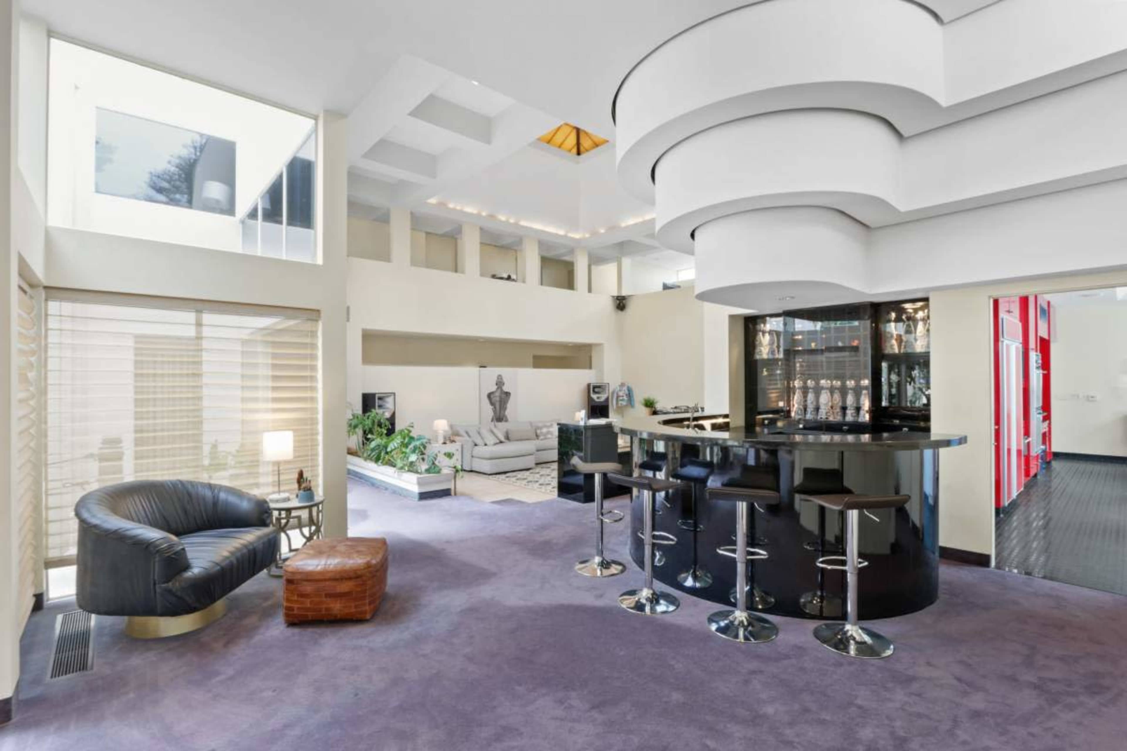 Spacious luxury home with very high Ceilings and Large Living rooms Image in Studio City, Studio City, CA