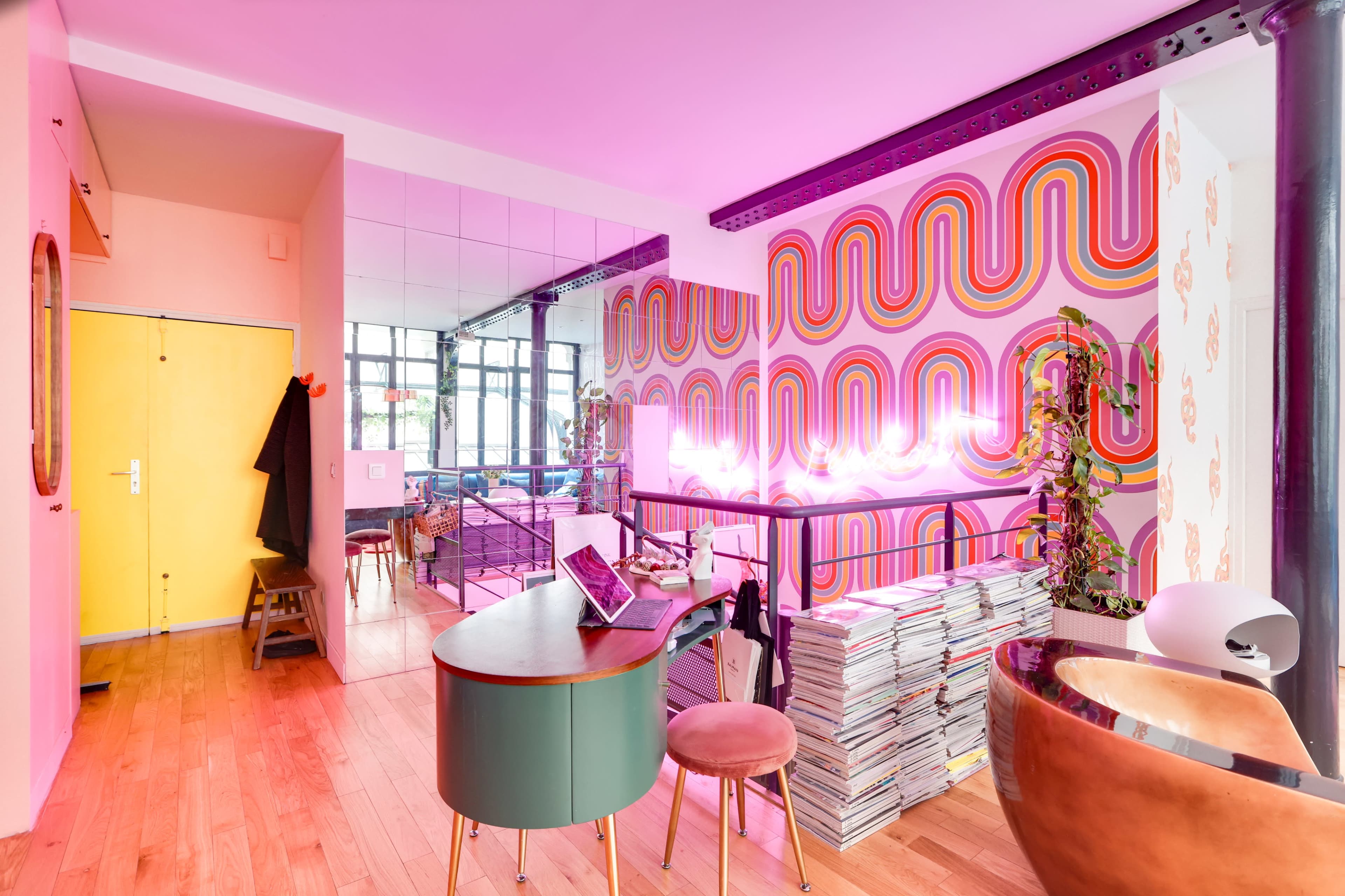 Loft atypique au coeur de Paris Image in St Vincent de Paul, Paris