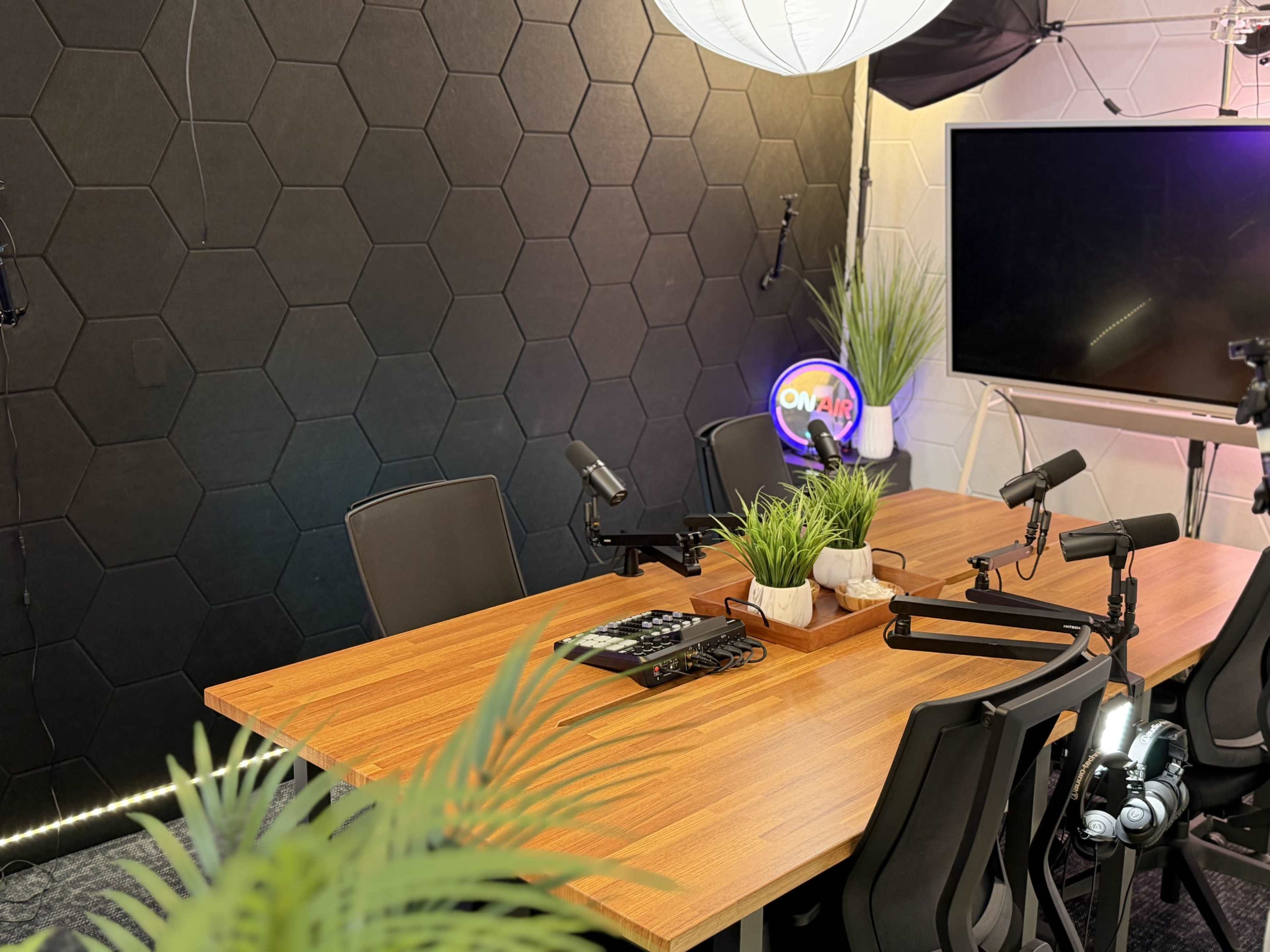 San Antonio Podcast Studio with 4K Video Setup Image in Northwest Side, San Antonio, TX