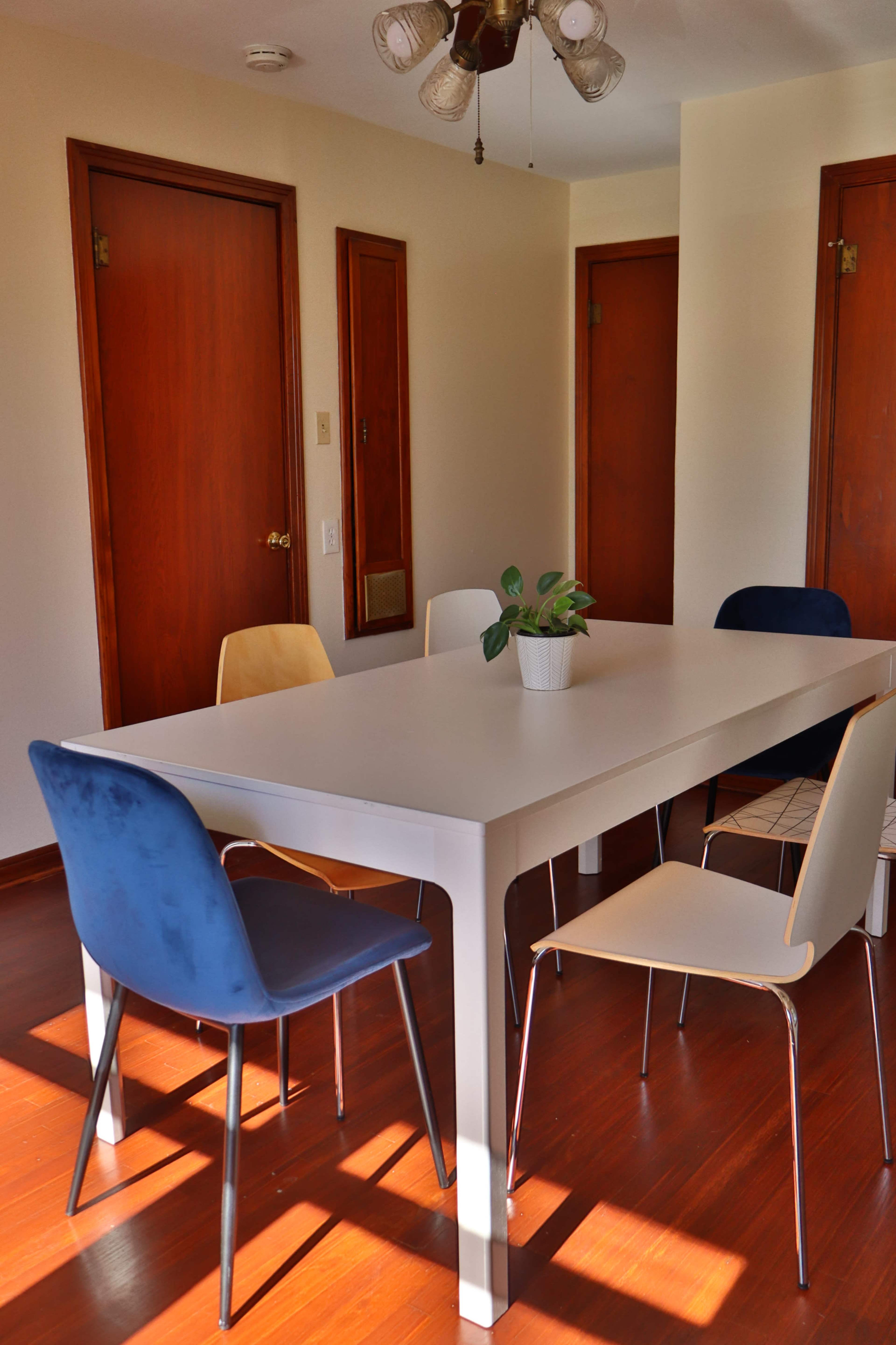 Restored, Midcentury Farmhouse with Wide Open Spaces Image in Pecan Springs-Springdale, Austin, TX