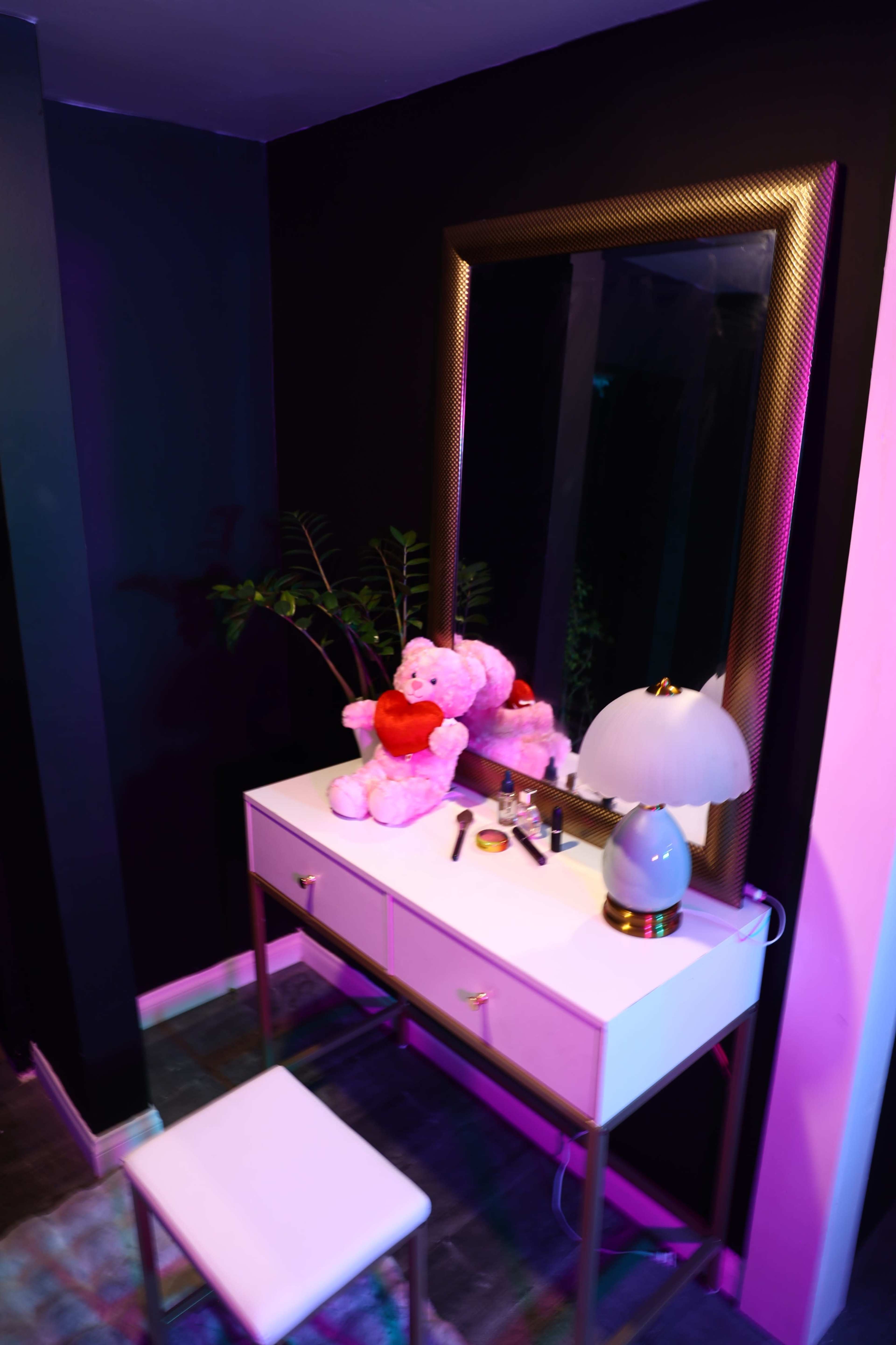 Dressing room Image in East Los Angeles, Los Angeles, CA