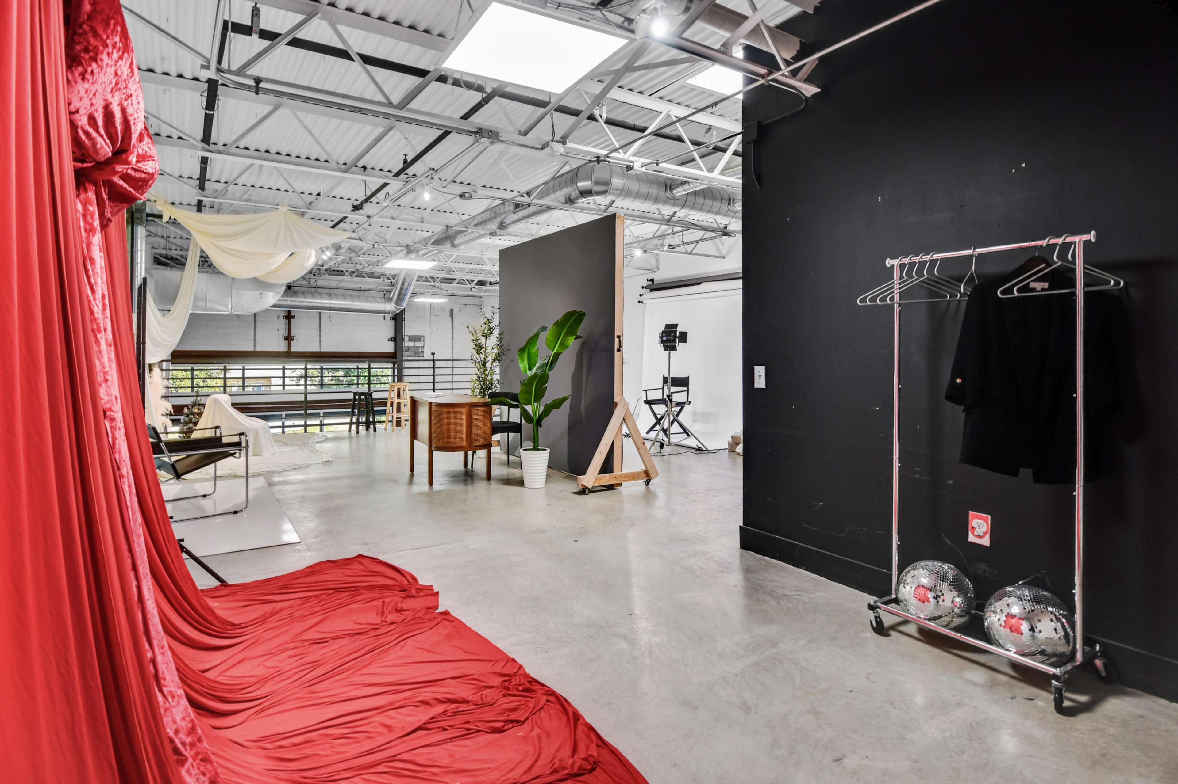 LYC Studio | San Antonio, TX | Bright Photography Loft Near Frost