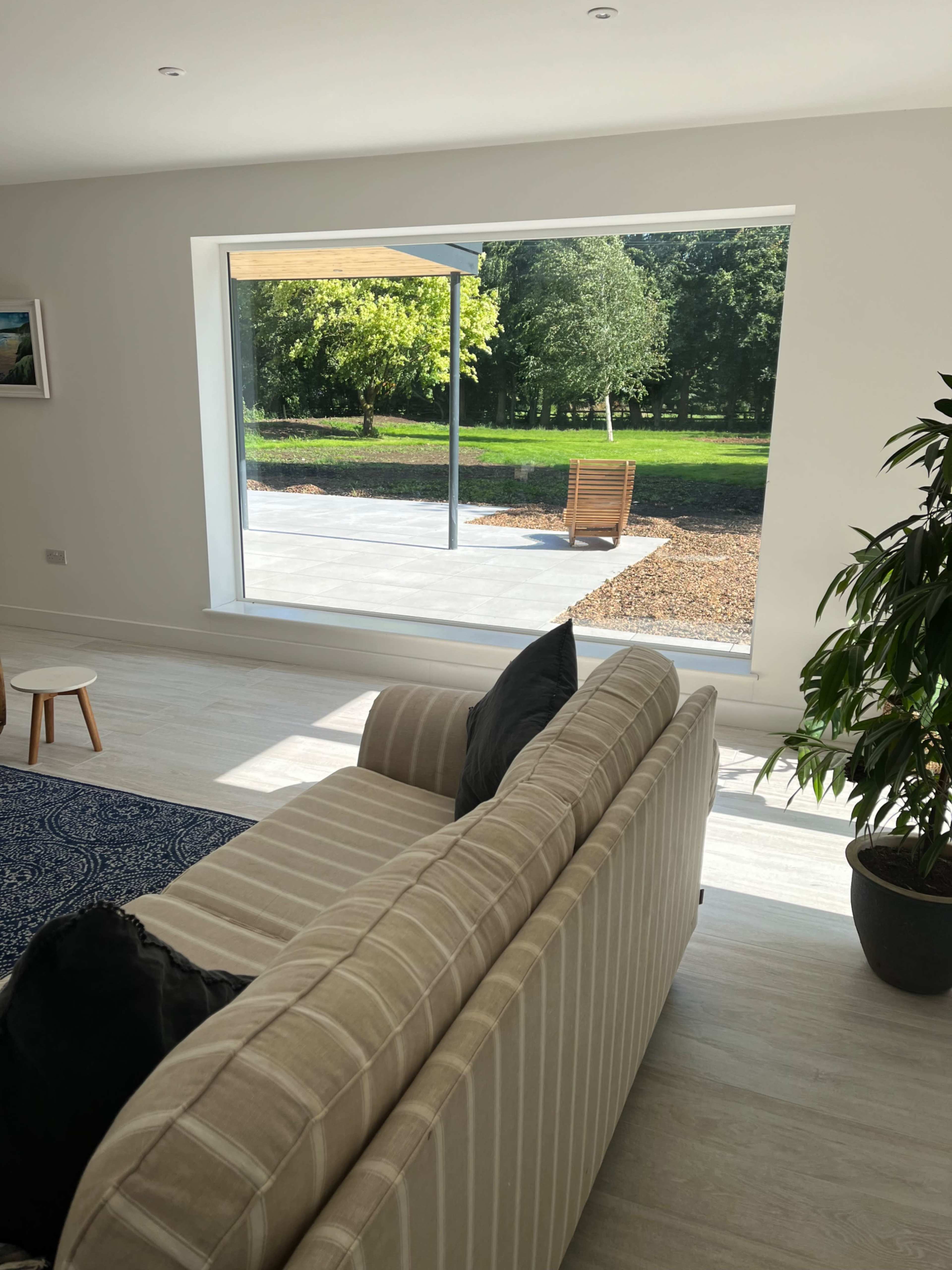 Rural modern residence with scenic views and lots of natural light Image in Great Somerford, Great Somerford, ENG