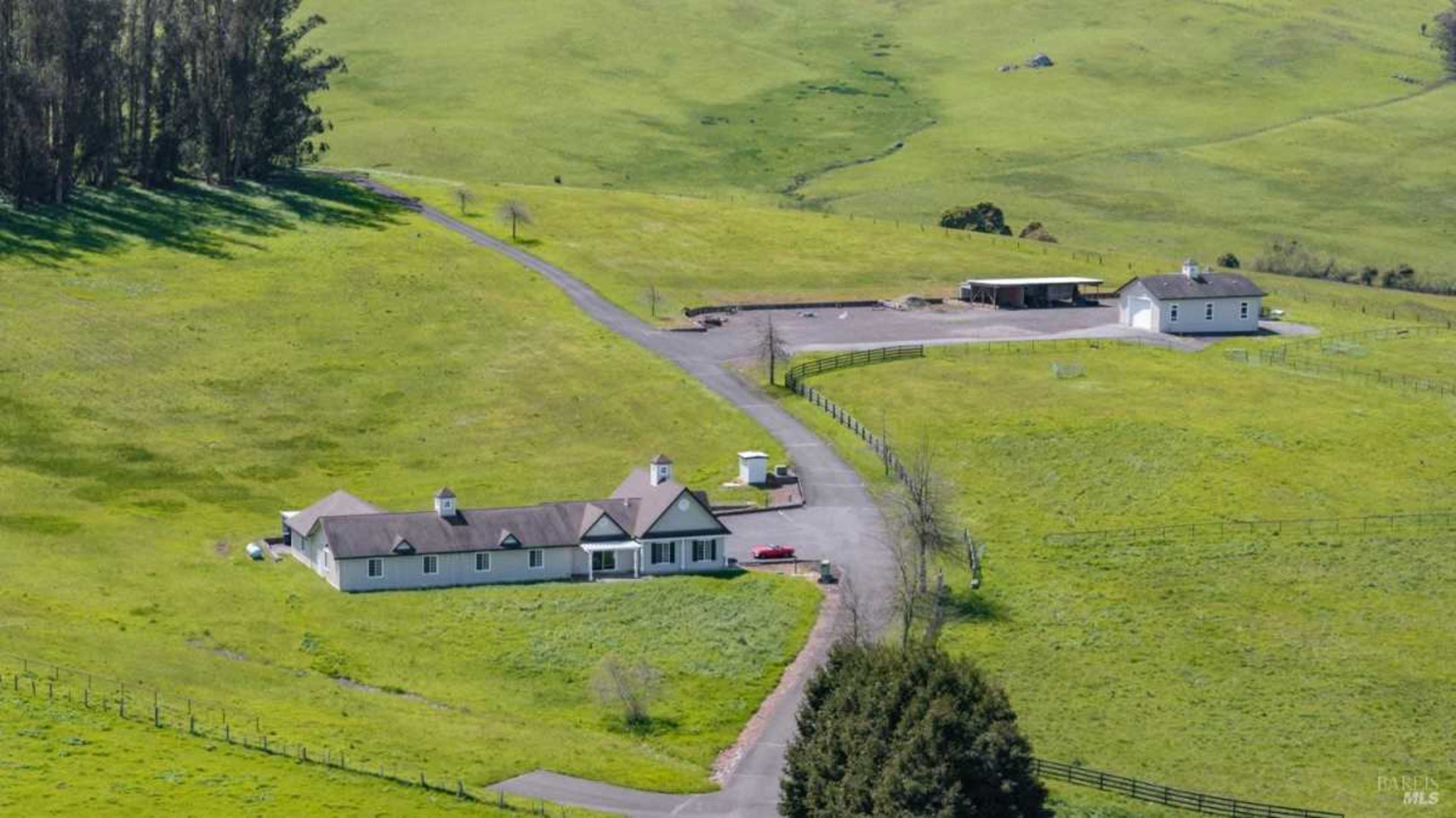 Sonoma County Valley View Wedding Hill Image in , Petaluma, CA