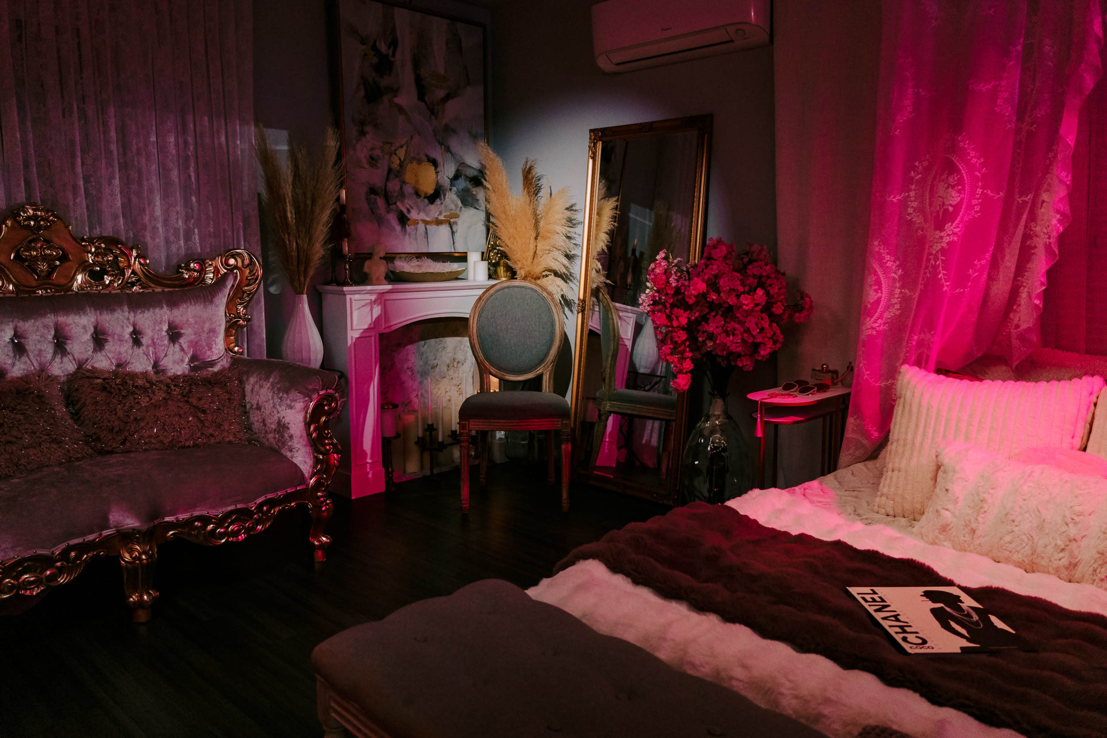 Giant Valentine's Bow + Bed + Sofa + Free Lights Image in Deerfield Village, Houston, TX