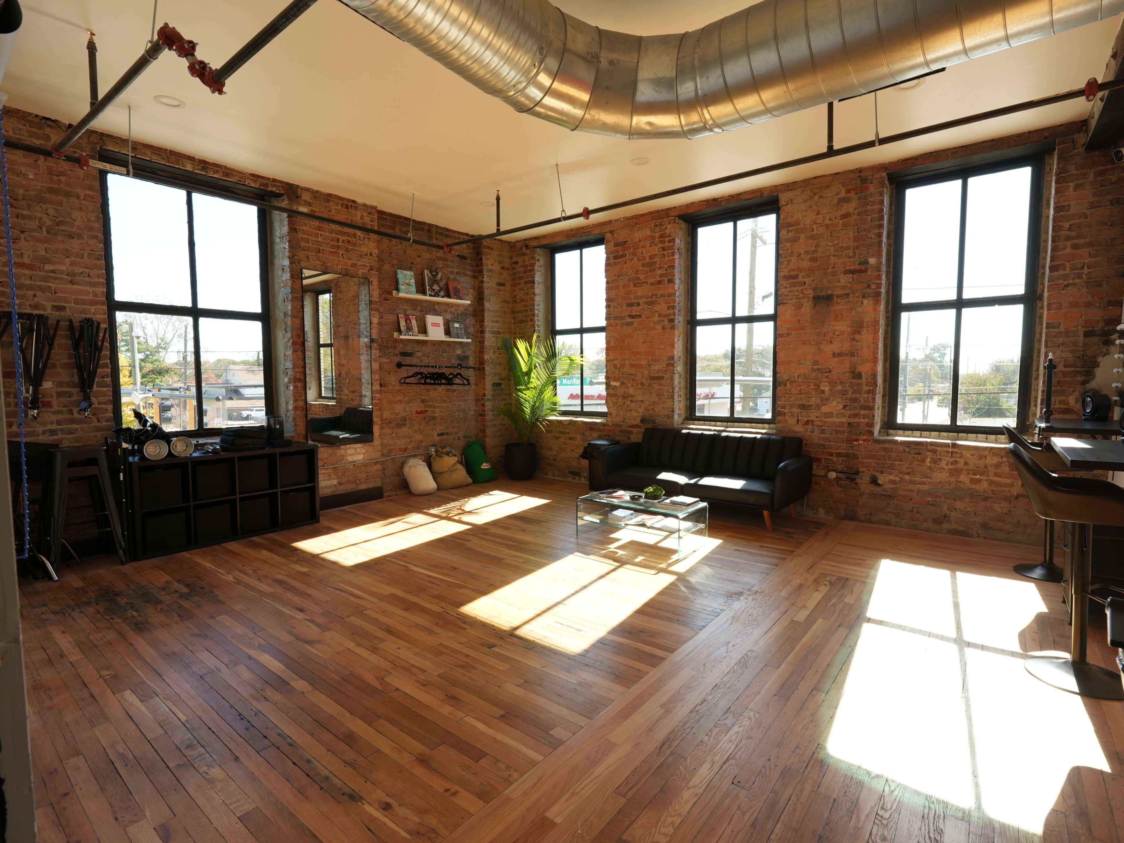 Aesthetic Natural Light Studio w/ Brick Walls – Perfect for Beauty & Lifestyle Shoot Image in Downtown Atlanta, atlanta, GA