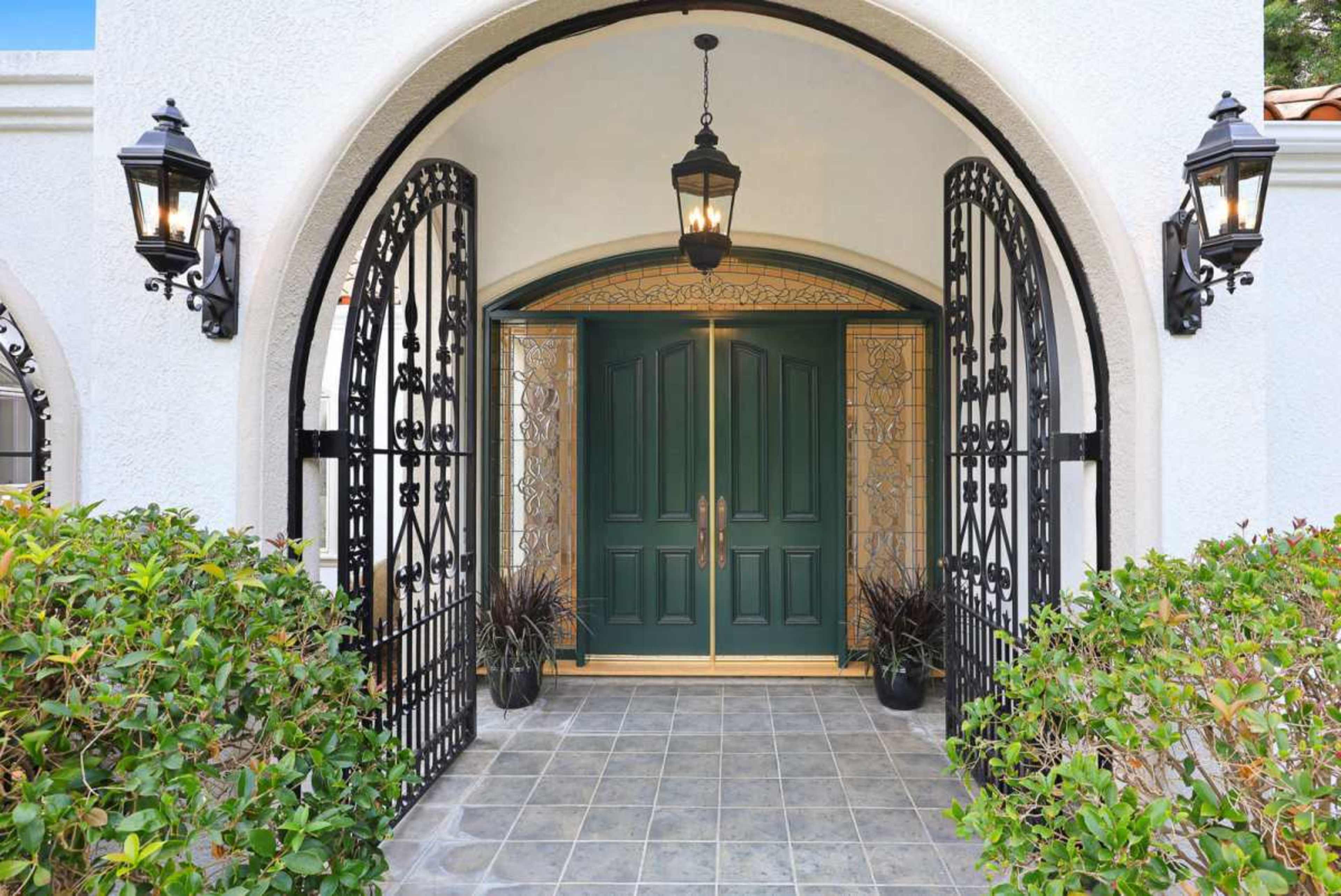 Small Town Spanish Estate/Farmhouse Image in South Pasadena, South Pasadena, CA