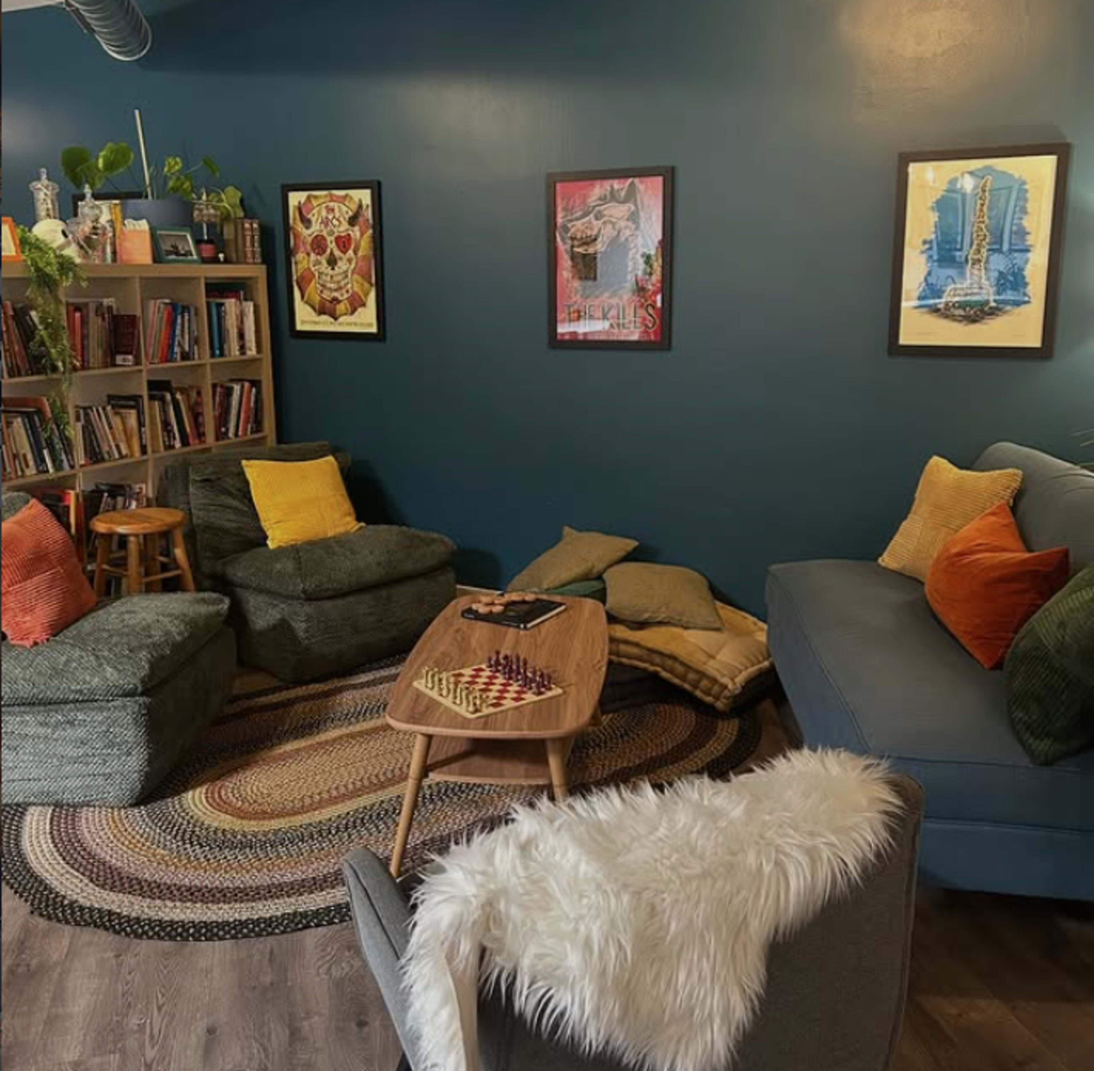 Cozy Meeting Room in Logan Square Image in Avondale, Chicago, IL