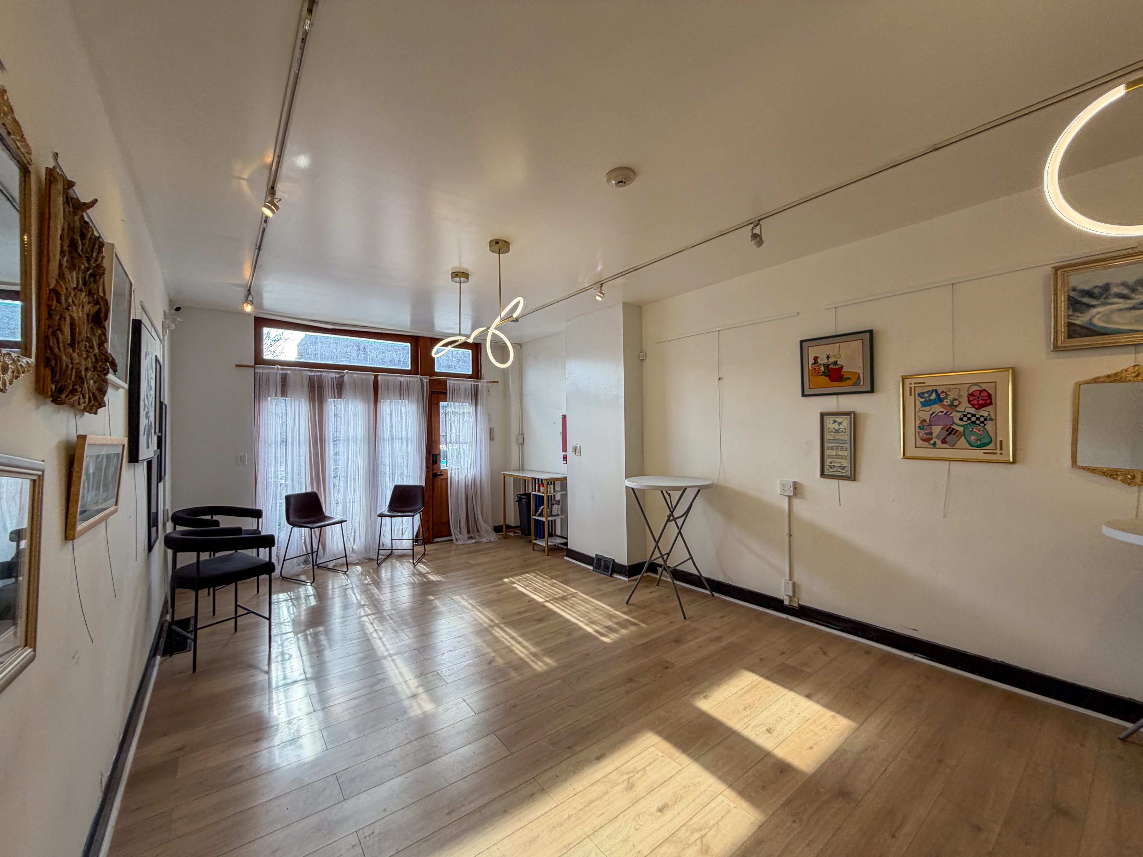 Urban Modern Art Gallery Image in University City, Philadelphia, PA