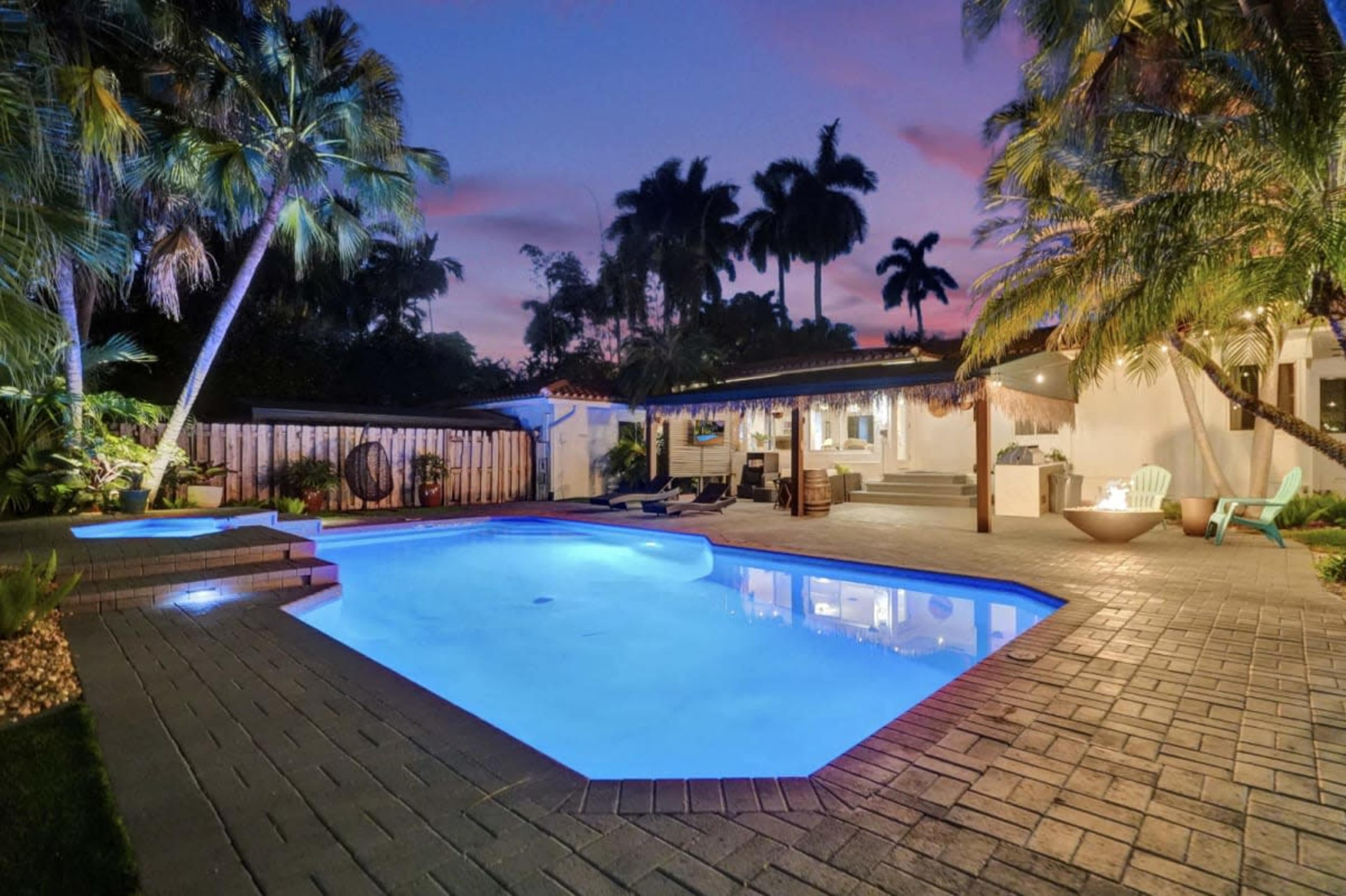 Villa Calma, Hidden Tropical Gem by VIAC Image in Hollywood Lakes, Hollywood, FL