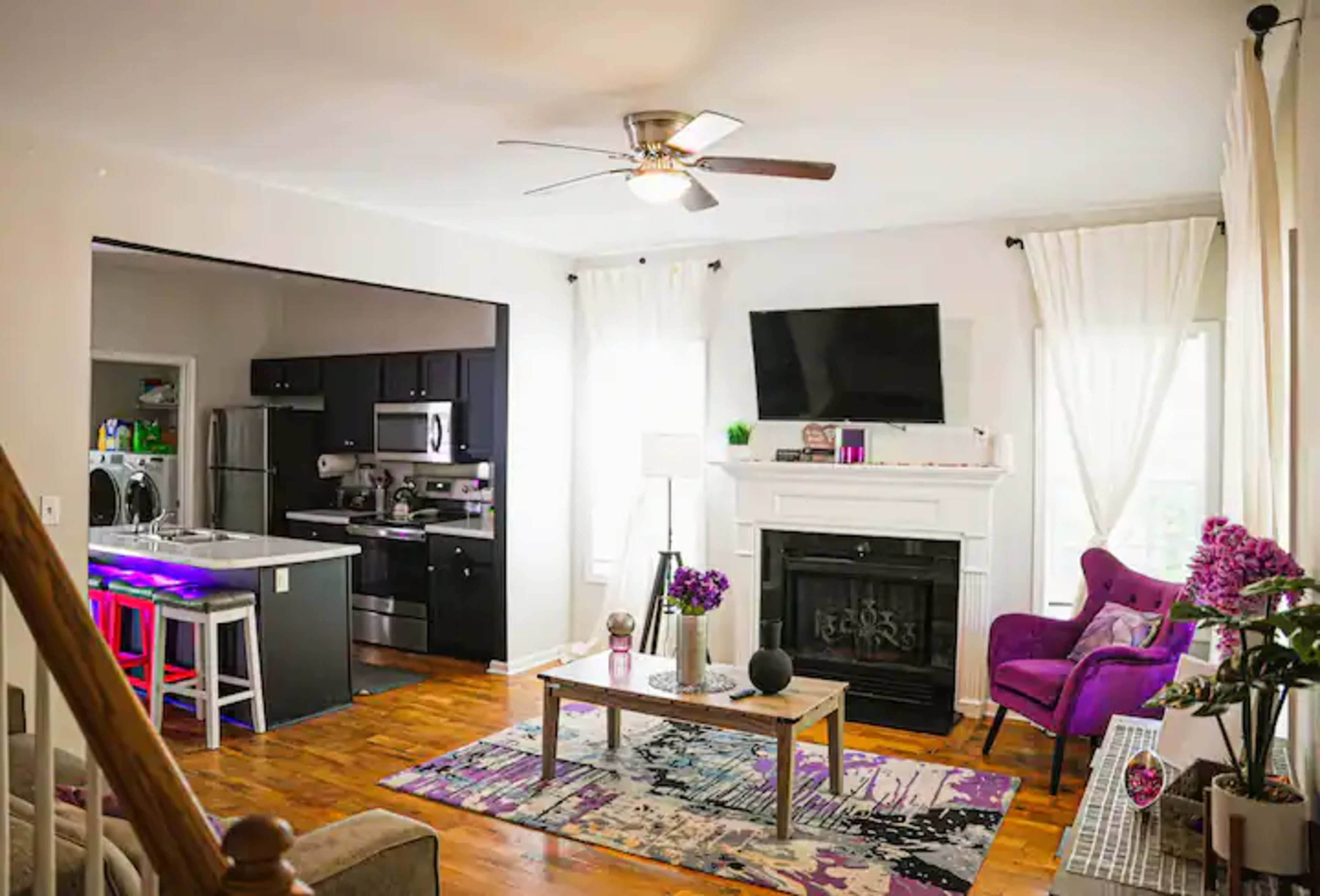 Stylish Abode of Atlanta Image in Venetian Hills, Atlanta, GA