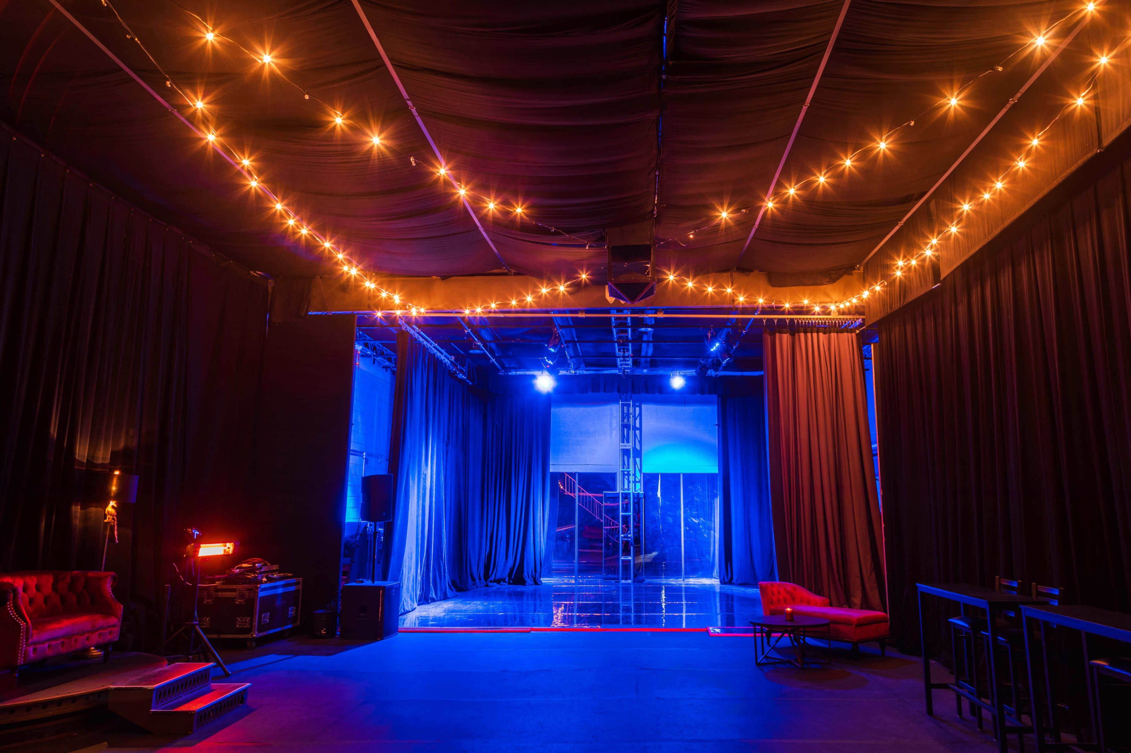 Warehouse Creative Space with Overhead Grid, Glossy Dance Floor, Ambient Lighting Image in Winchester, Las Vegas, NV