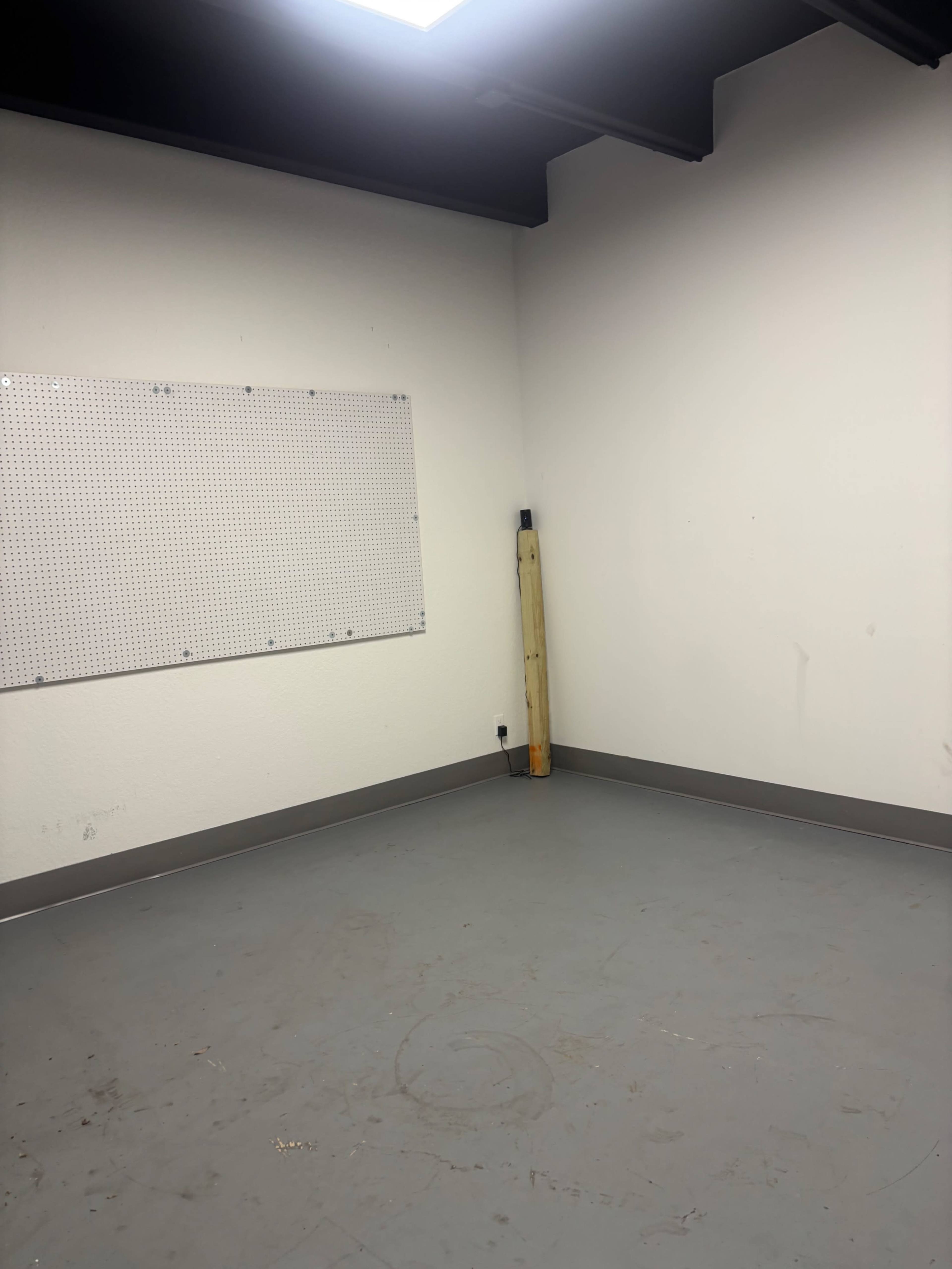 Marina, Beach, Downtown Boynton Beach, can be used for many events, photo shoots with 5 back drops, sip and paint and alike events, popups, dance classes, one on coaching, endless apportunities, wide open space with dressing room and bathroom Image in Boynton Beach, Boynton Beach, FL