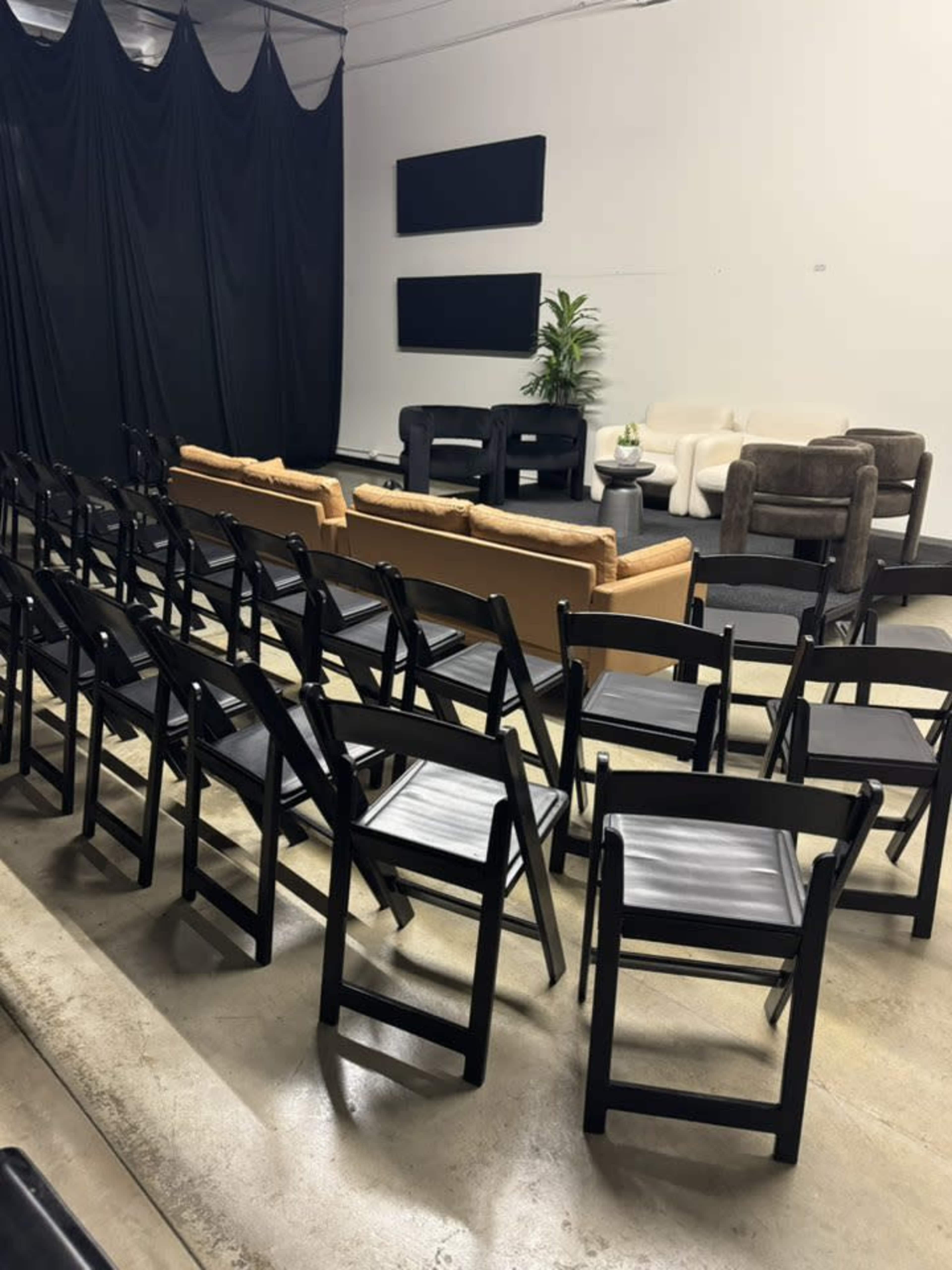 Versatile Production Studio for Photo, Video & Podcast Shoots Image in Rancho Cucamonga, Rancho Cucamonga, CA