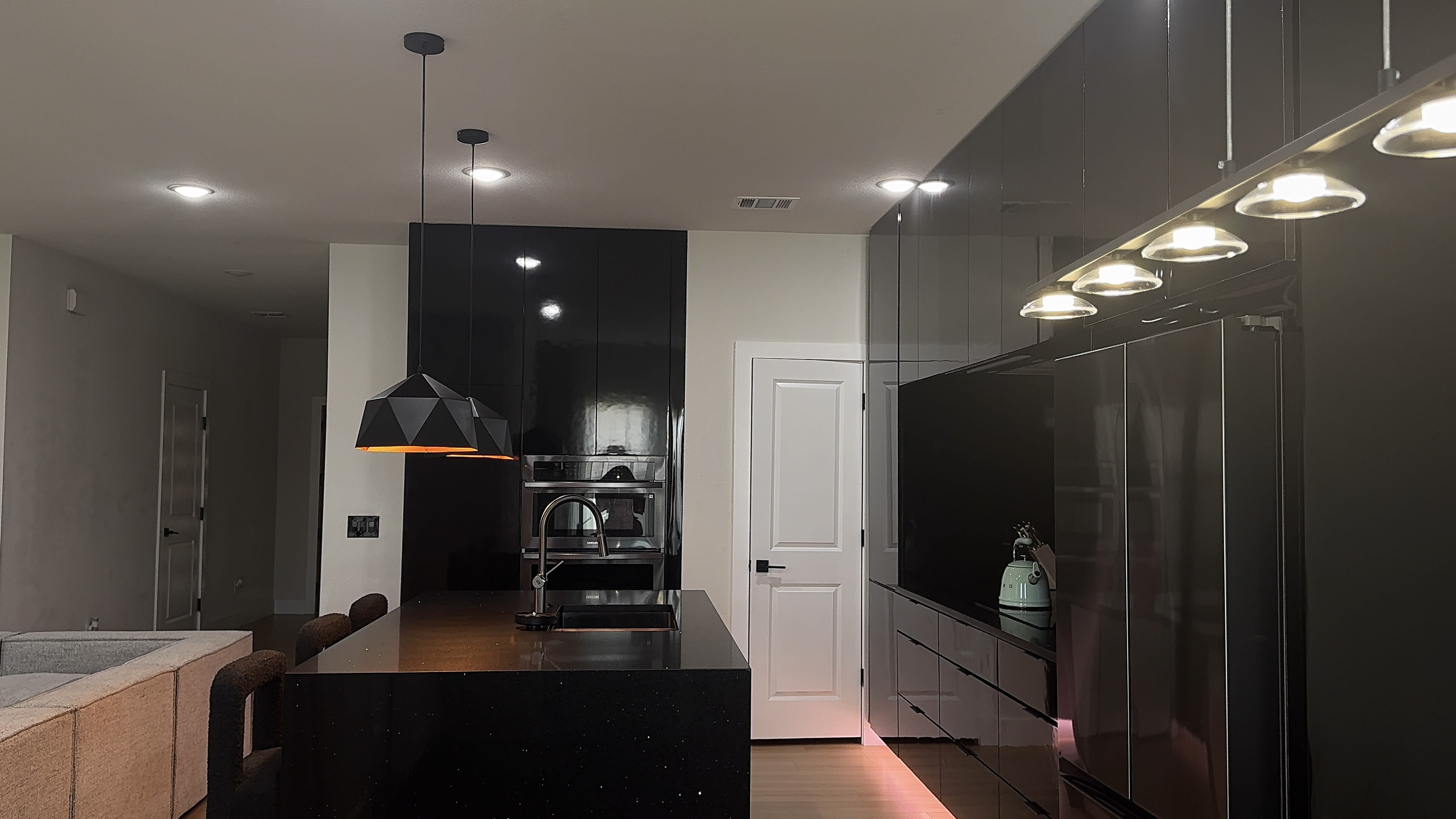 Modern design meets refined sophistication Image in Mesquite, Heartland, TX