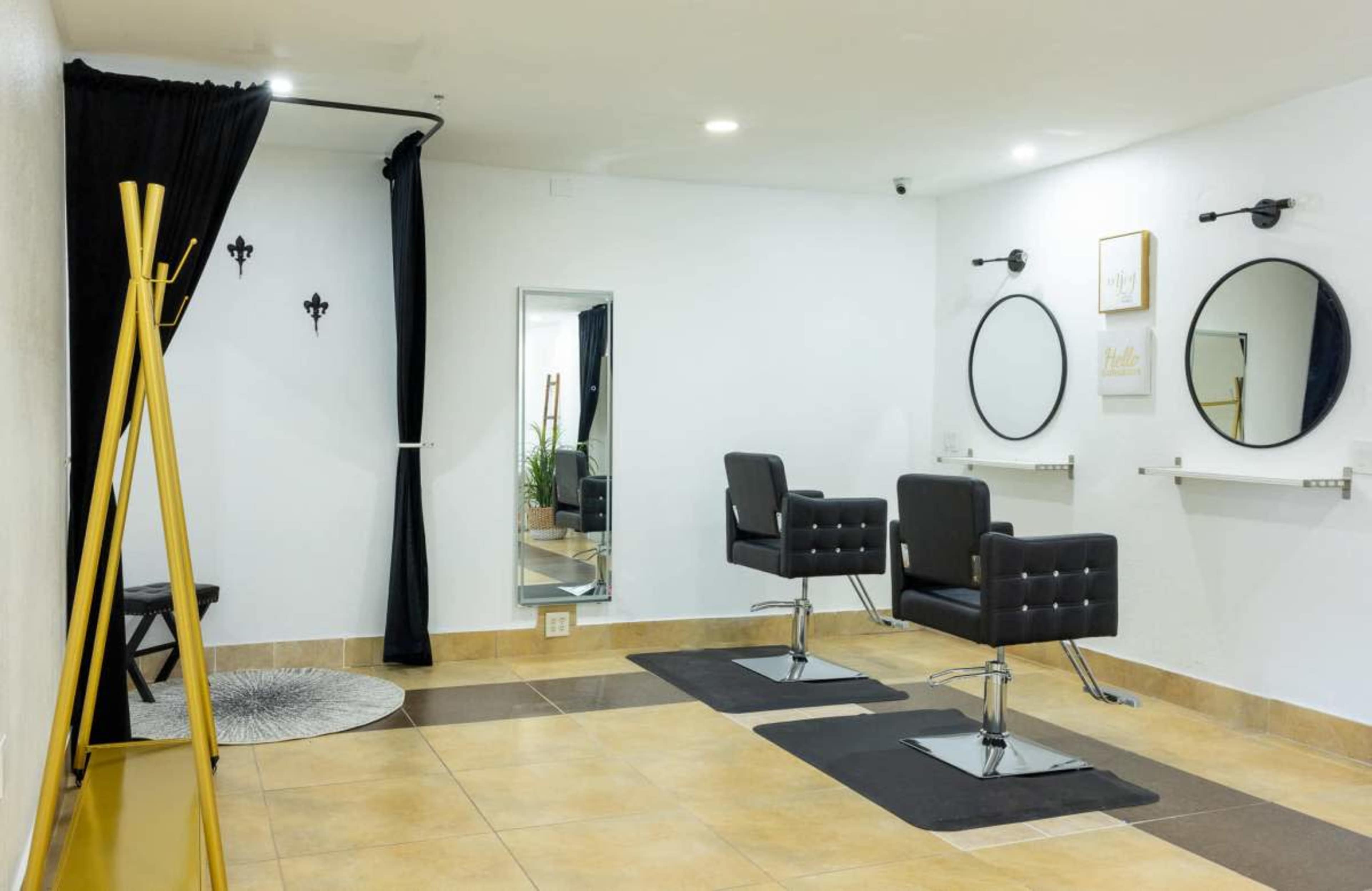 BLK IVRY Studio: Boutique Photography Space in Mansfield, TX Image in Mansfield, Mansfield, TX