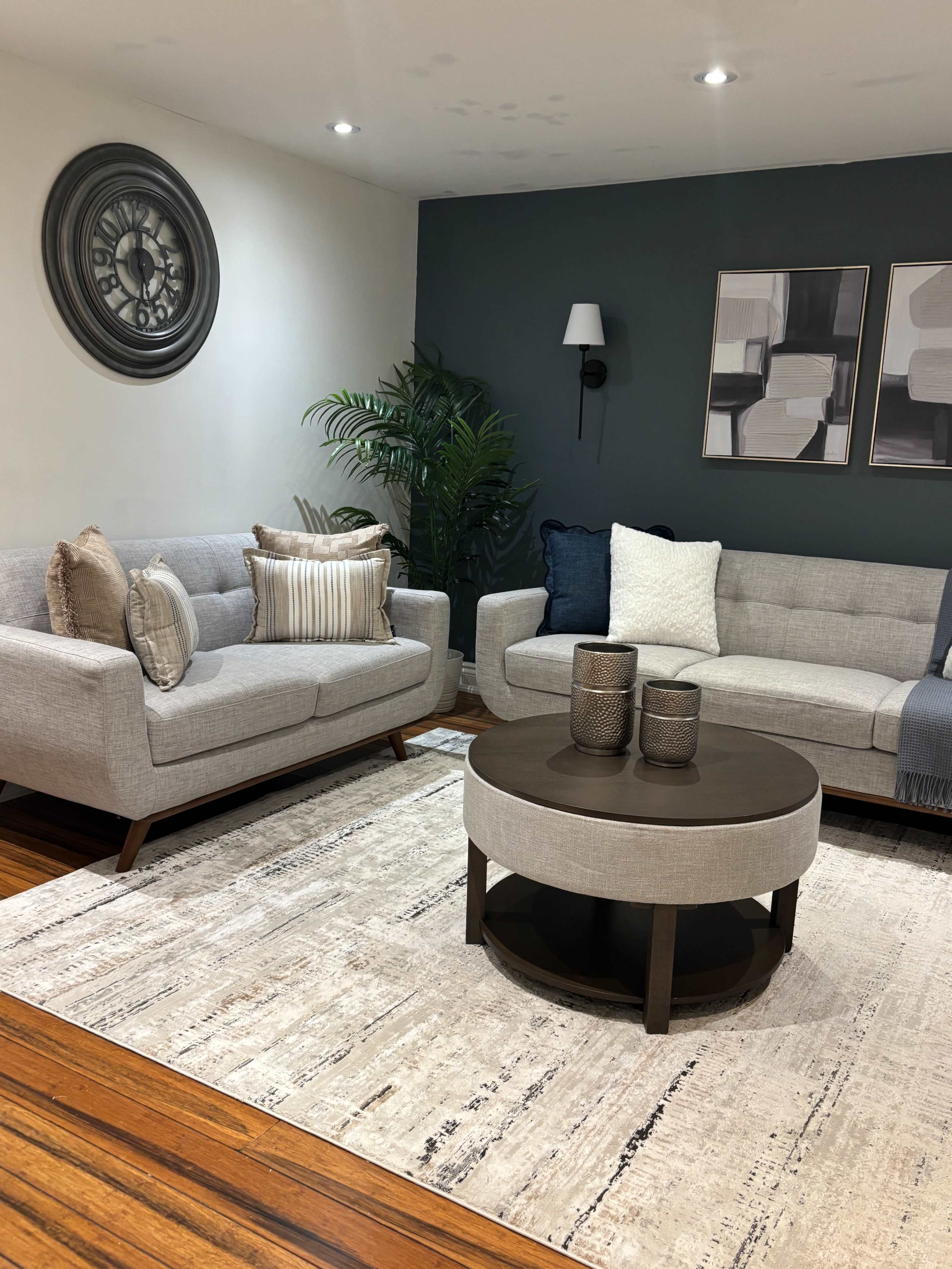Elegant & Spacious Guest Suite in Prime Milton Location! Image in Willmott, Milton, ON