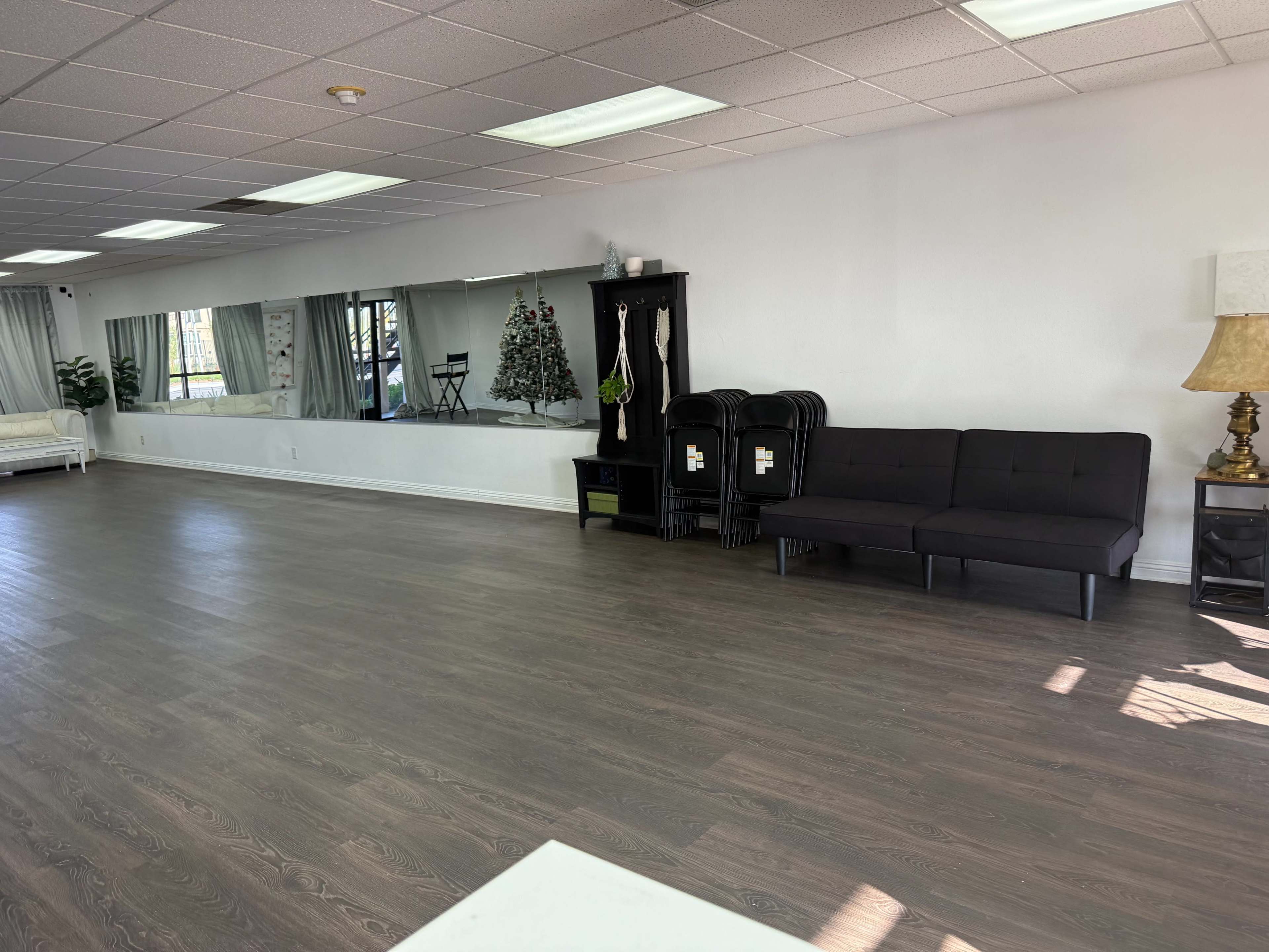 THE SPACE | Modern Minimalist Studio for Trainings, Wellness Classes ...