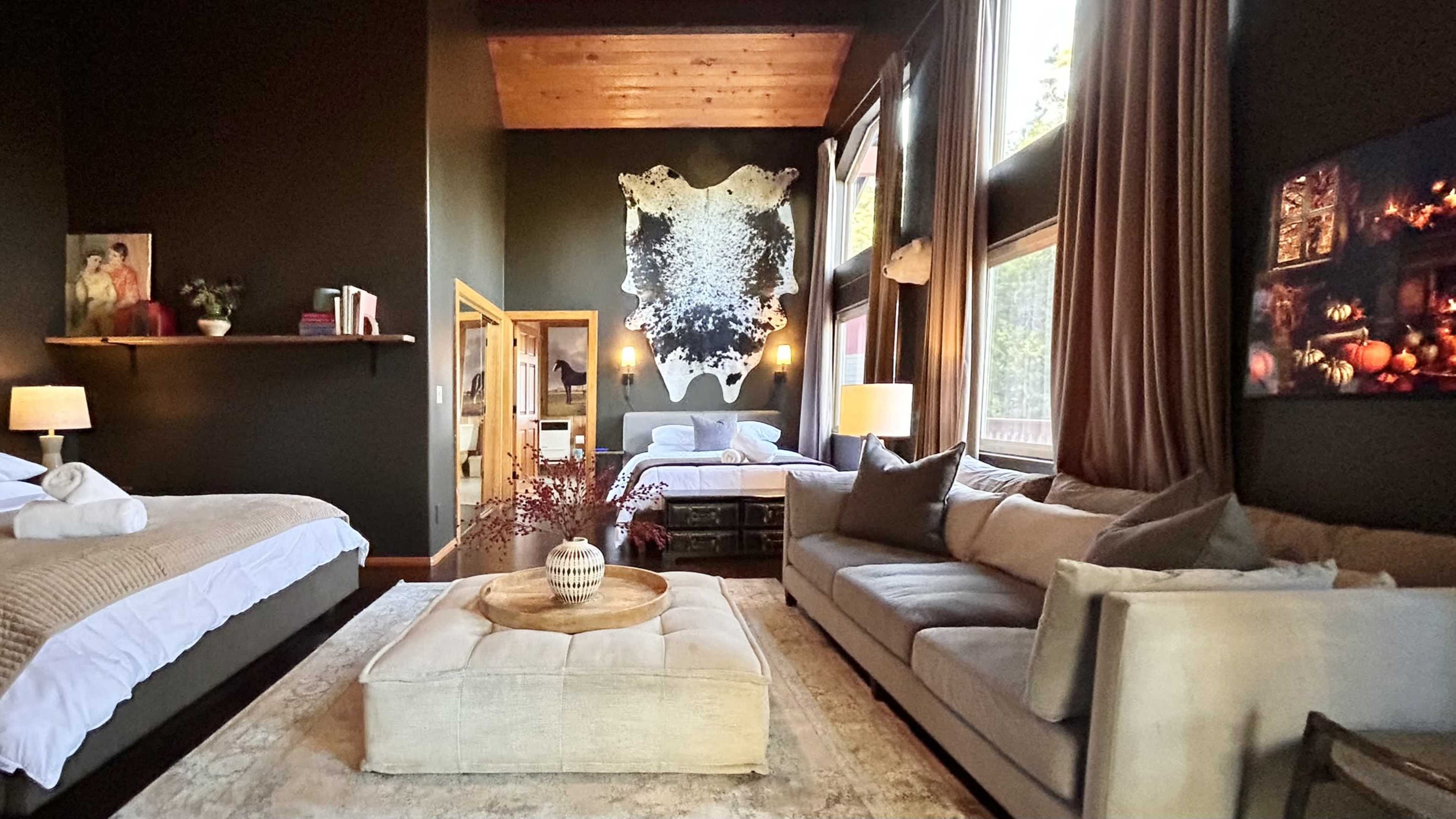 Dark, Moody, Sophisticated Cabin in a Secluded Mountain Setting Image in , Twin Peaks, CA