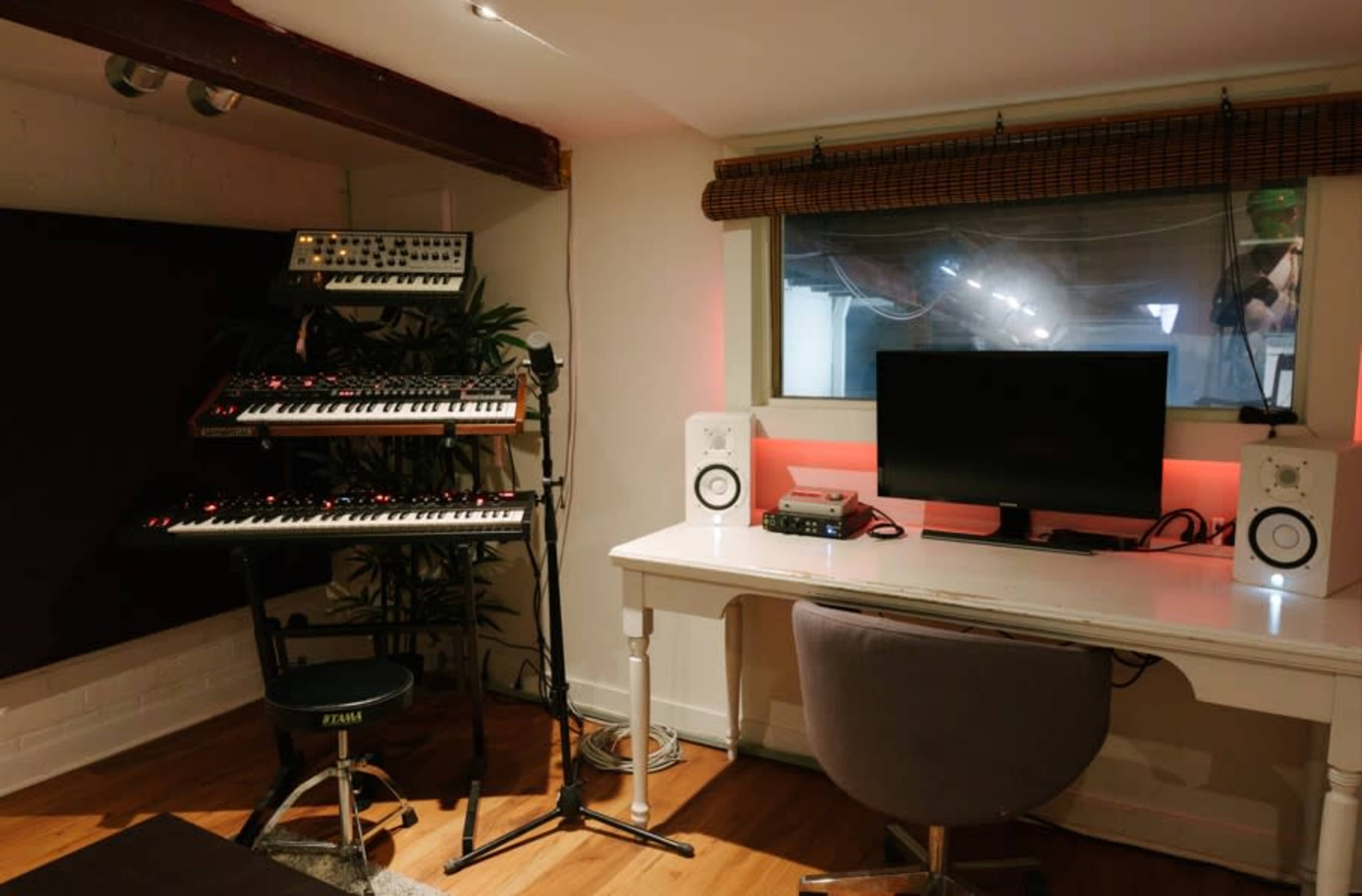 Professional Music Recording Studio located in a cozy loft in the heart of downtown Toronto Image in St. Lawrence, Toronto, ON