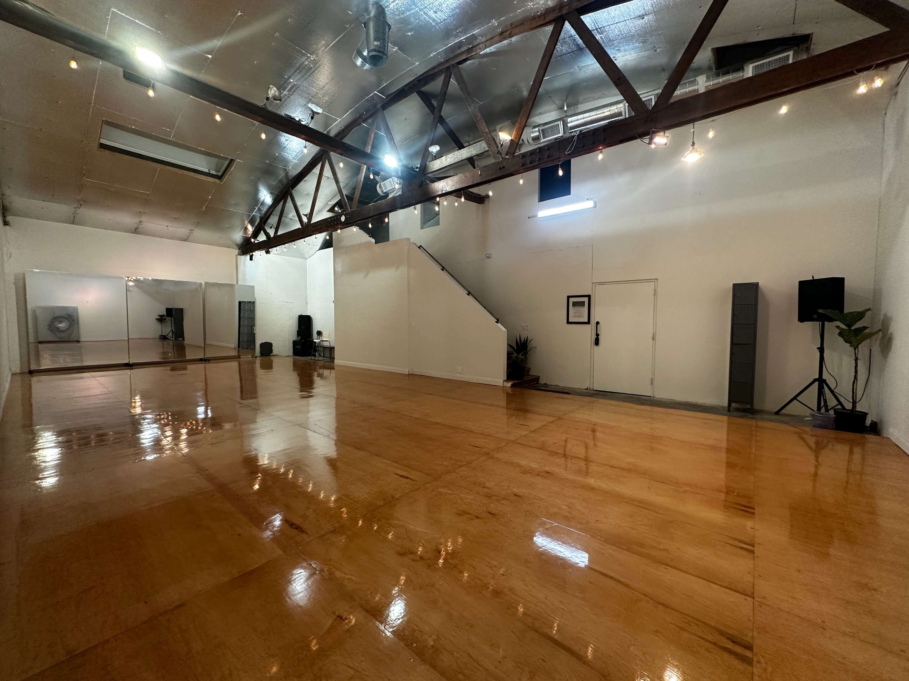 Mid-City Dance studio with Bright natural light, a creators space for all Image in Central LA, Los Angeles, CA